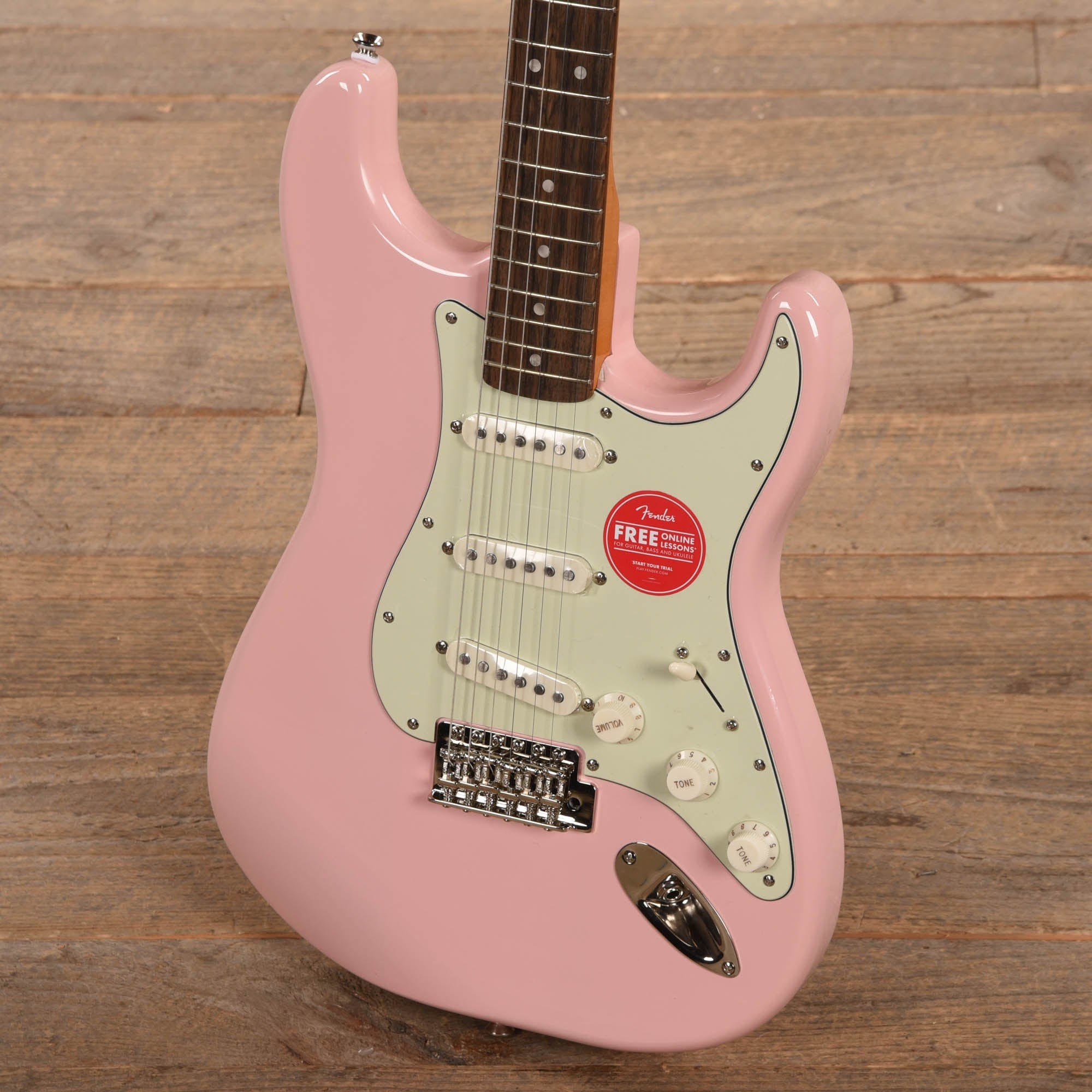 Squier Classic Vibe '60s Stratocaster Shell Pink w/Mint Pickguard Electric Guitars / Solid Body