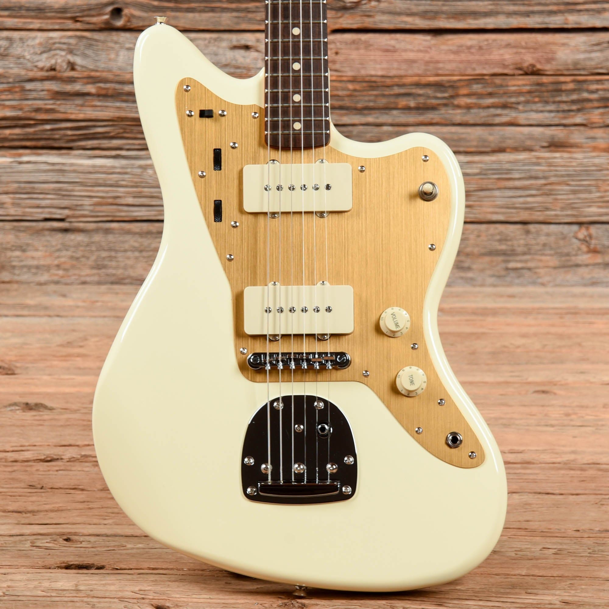 Squier J Mascis Jazzmaster Vintage White 2021 – Chicago Music Exchange