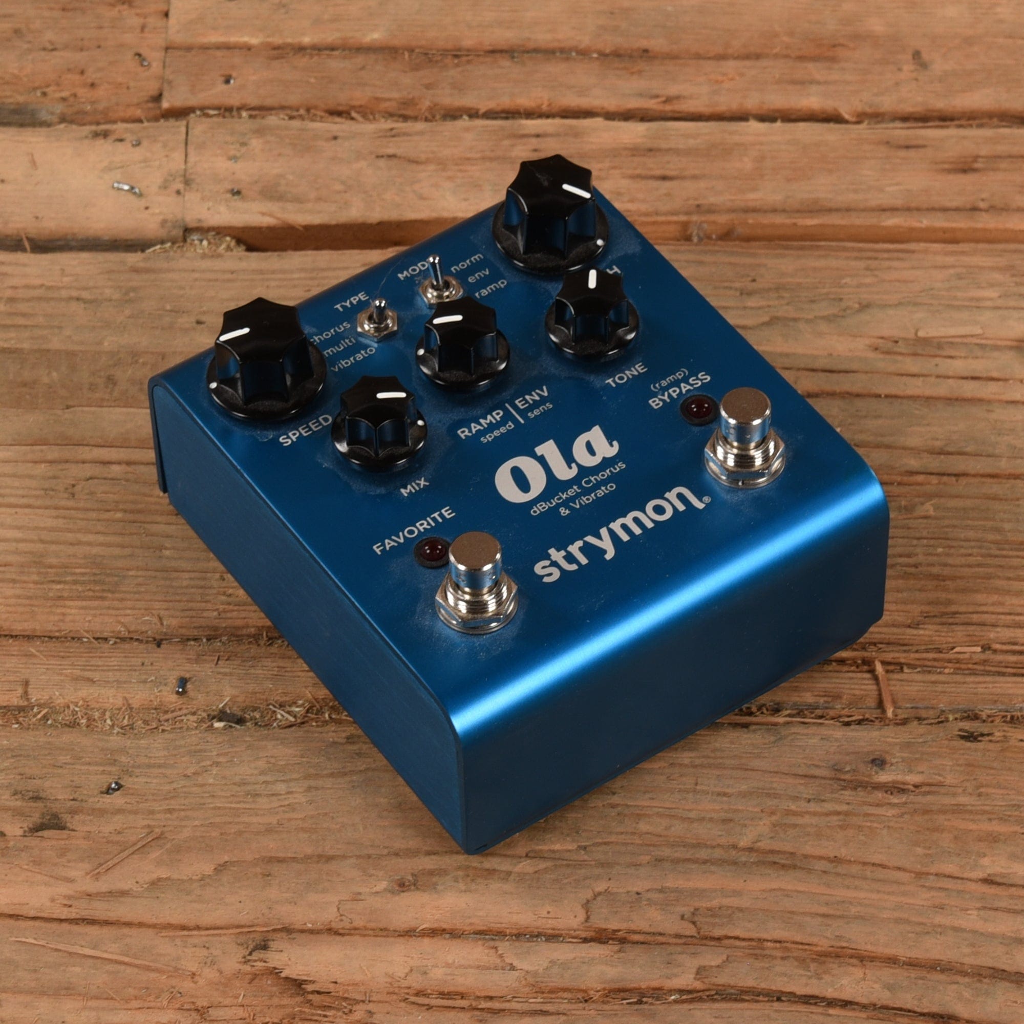 Strymon Ola dBucket Chorus & Vibrato Pedal Effects and Pedals / Chorus and Vibrato