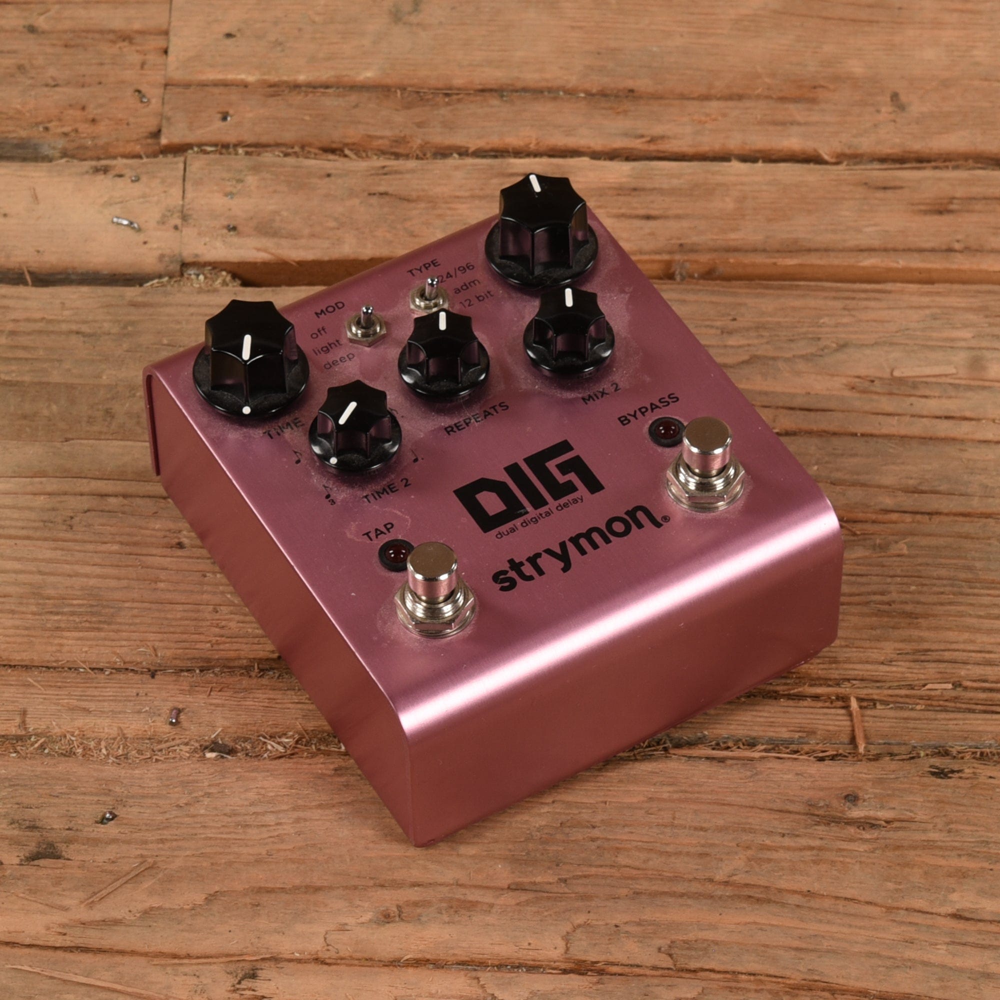 Strymon DIG Dual Digital Delay V1 Effects and Pedals / Delay