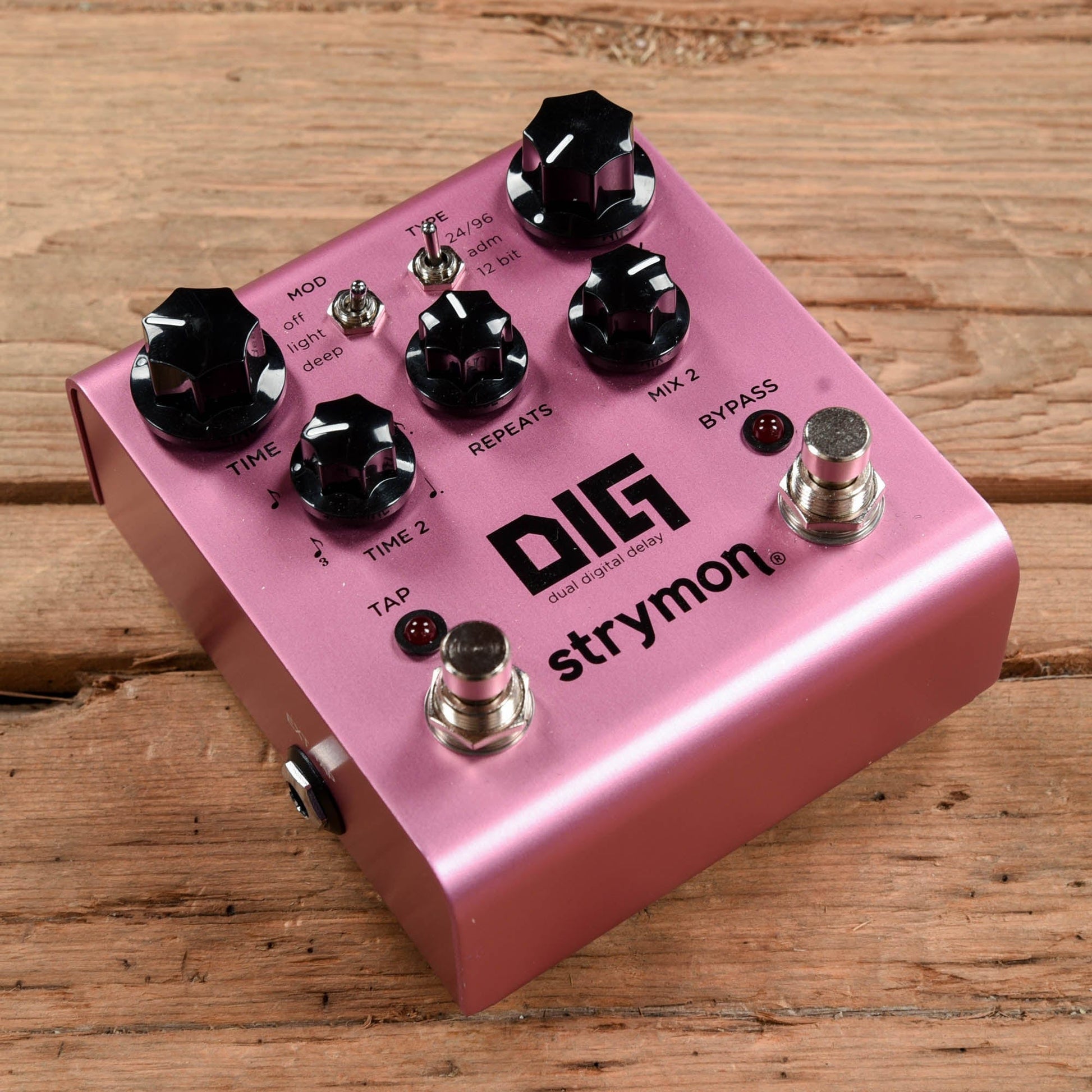 Strymon Dig Effects and Pedals / Delay