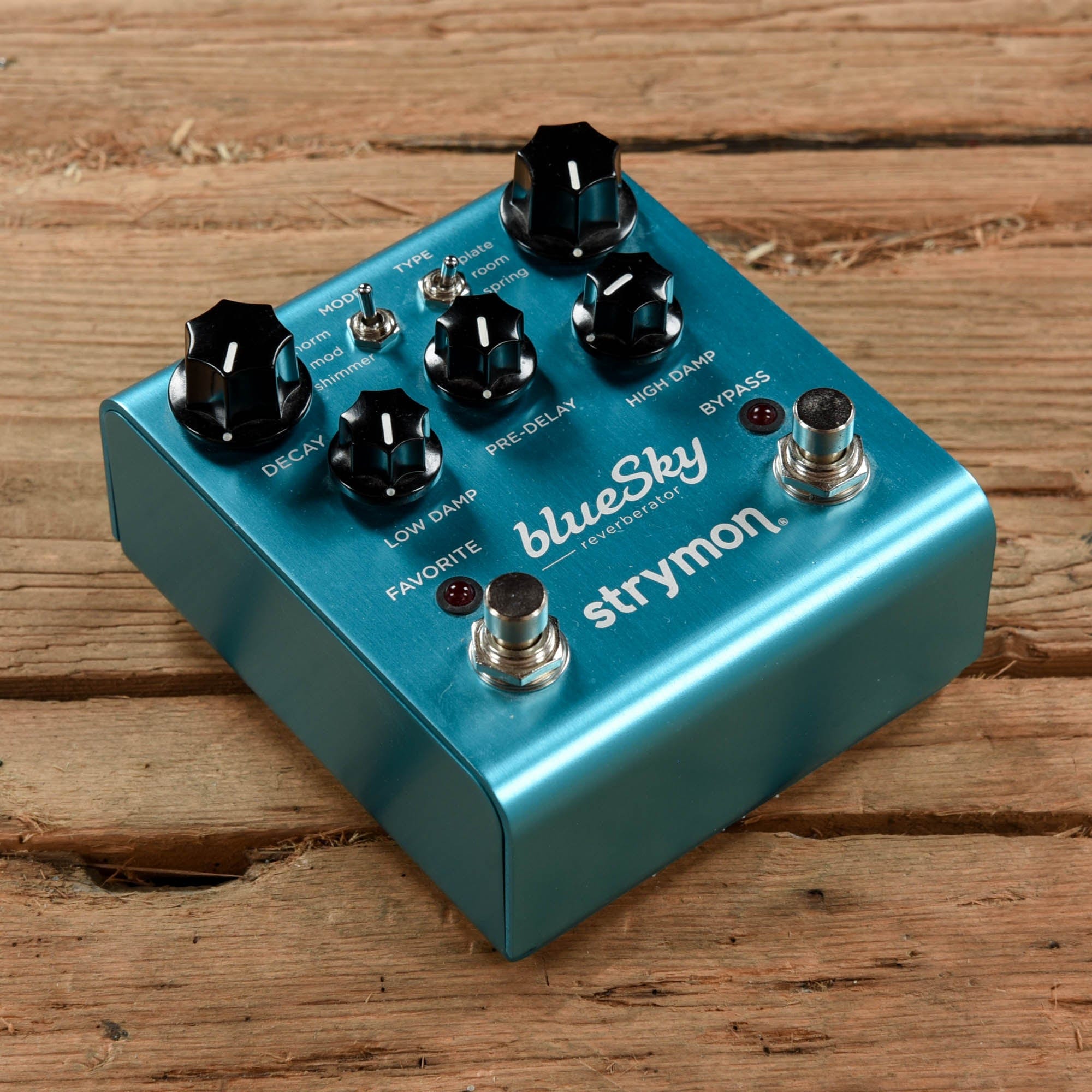 Strymon Blue Sky Reverberator V1 – Chicago Music Exchange