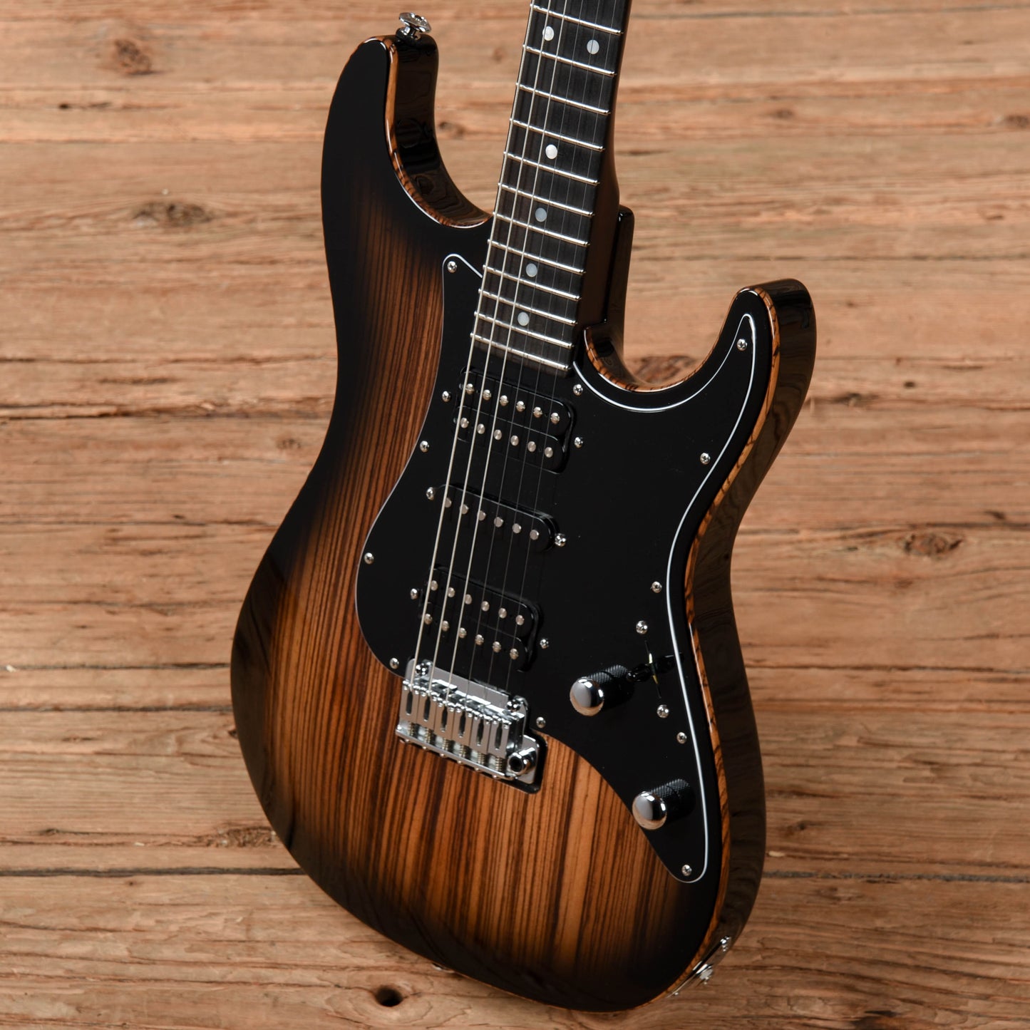 Suhr Standard Black Burst 2015 Electric Guitars / Solid Body