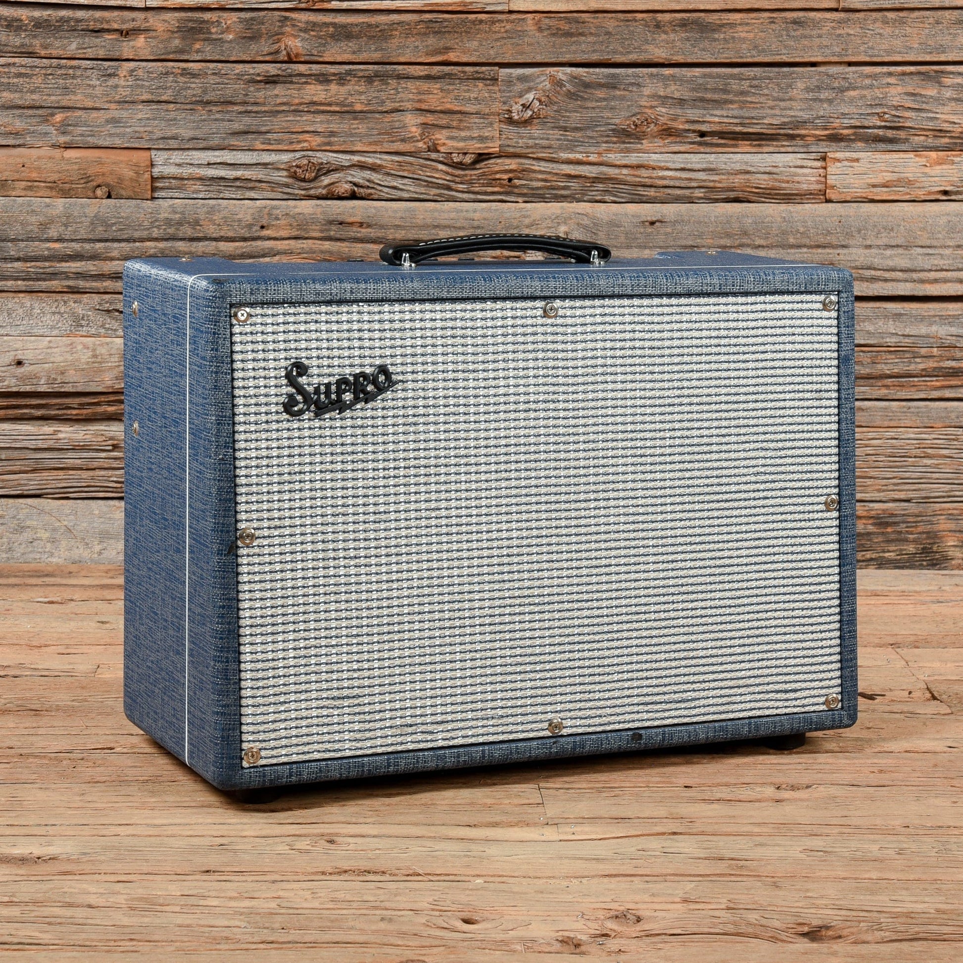 Supro dual tone 1624t Amps / Guitar Cabinets