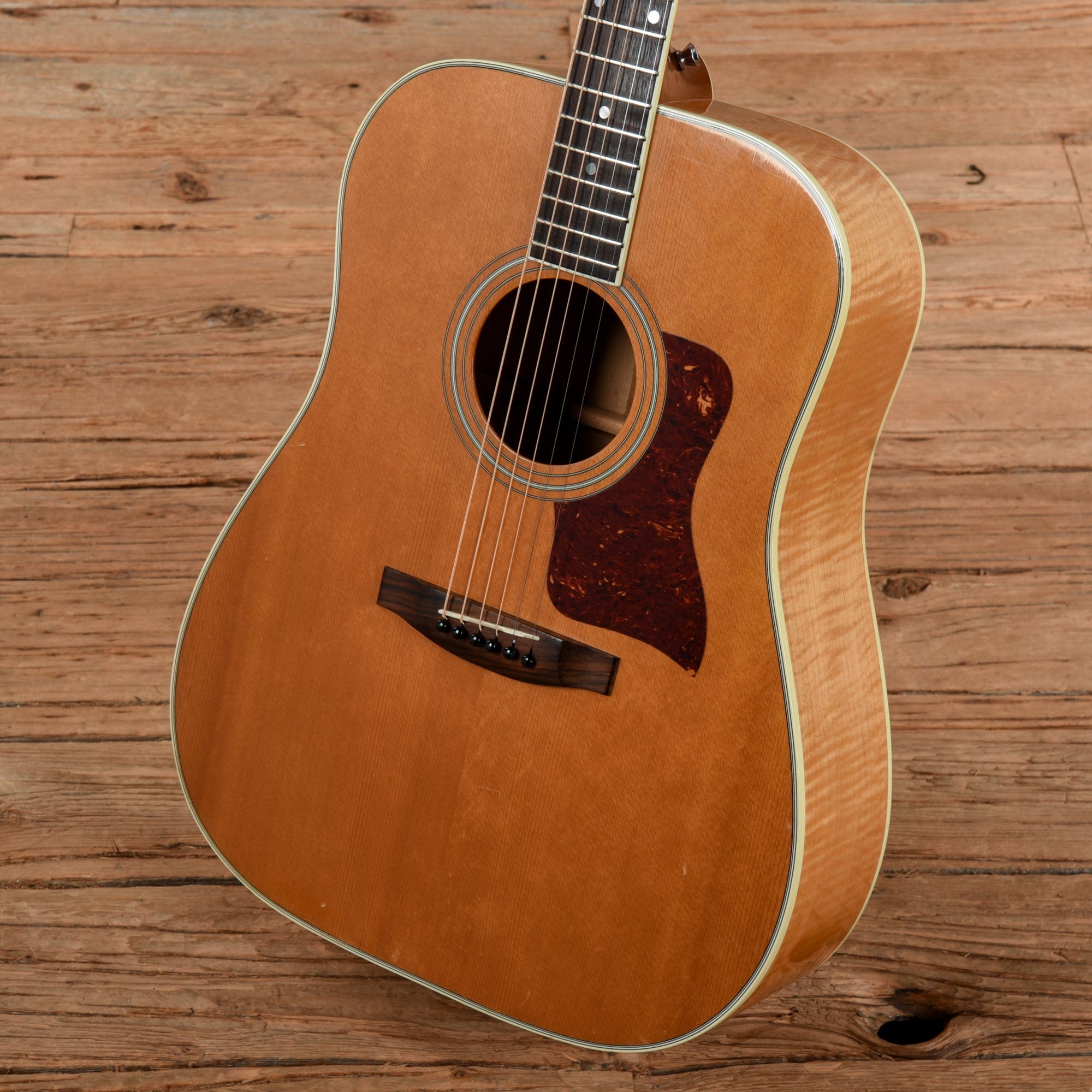 Taylor 610 Natural 1983 – Chicago Music Exchange