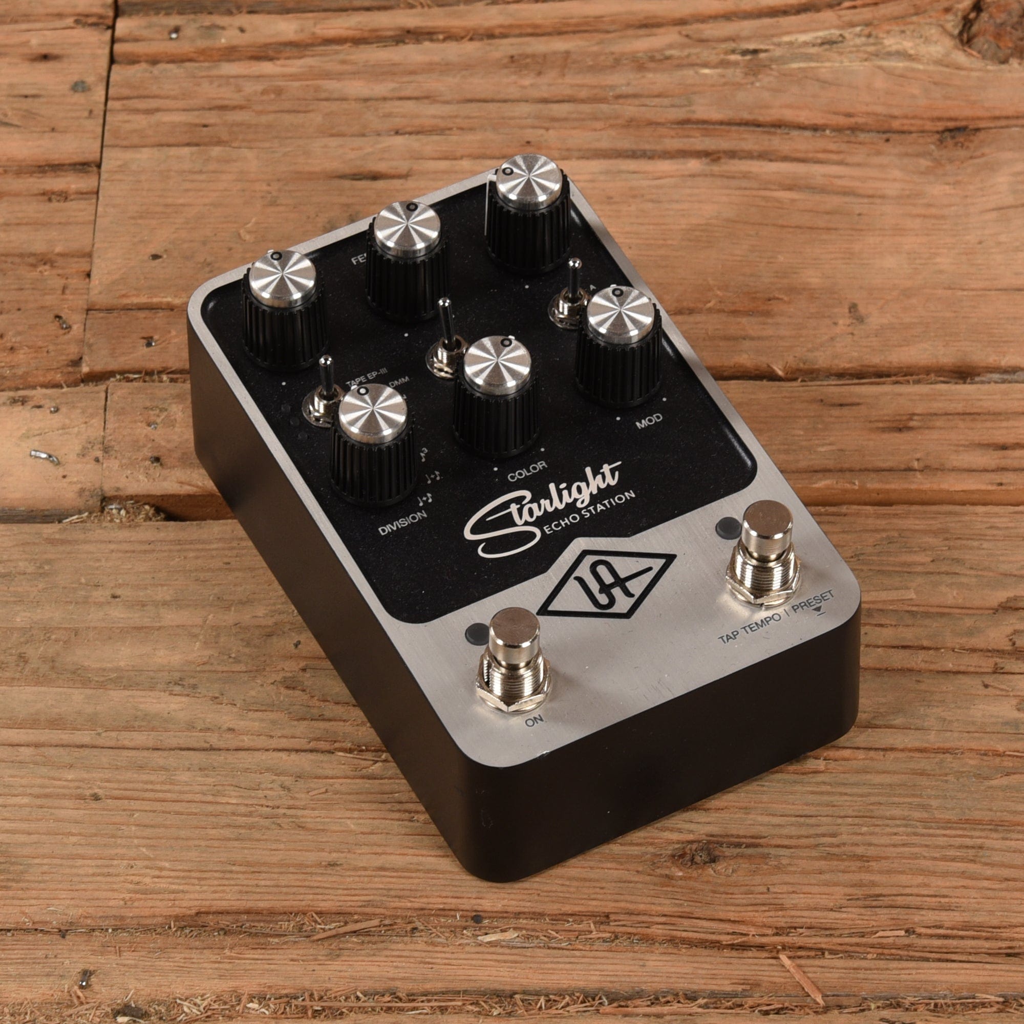 Universal Audio Starlight Echo Station Effects and Pedals / Delay