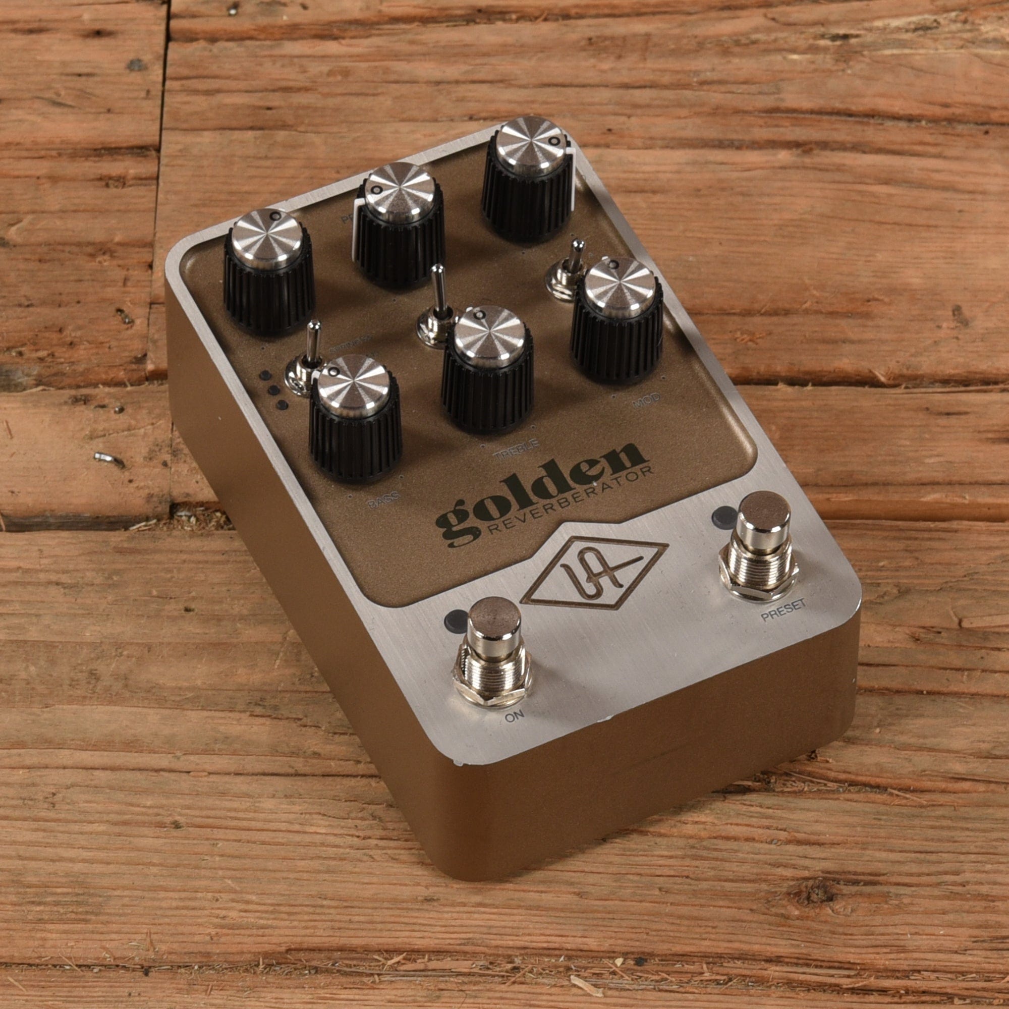 Universal Audio Golden Reverberator Effects and Pedals / Reverb