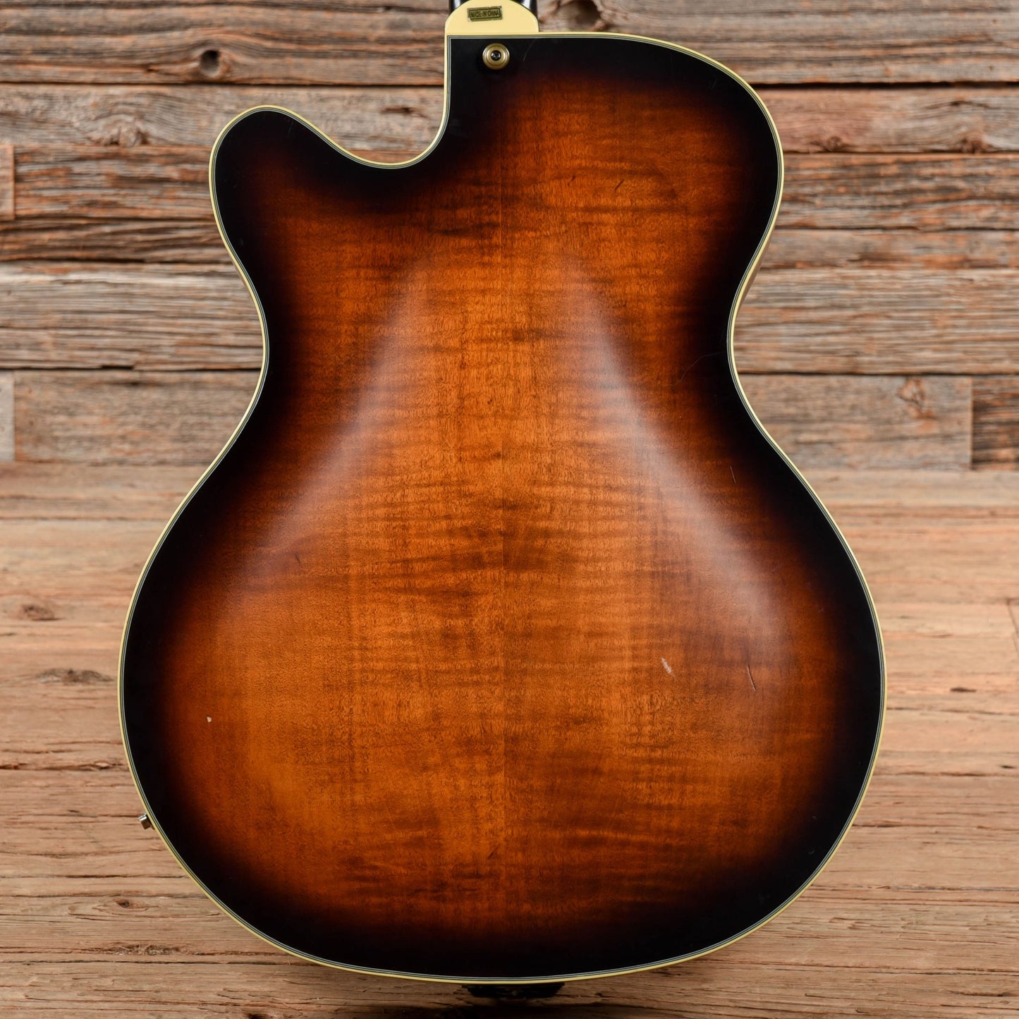 Washburn J-600 Sunburst Electric Guitars / Hollow Body