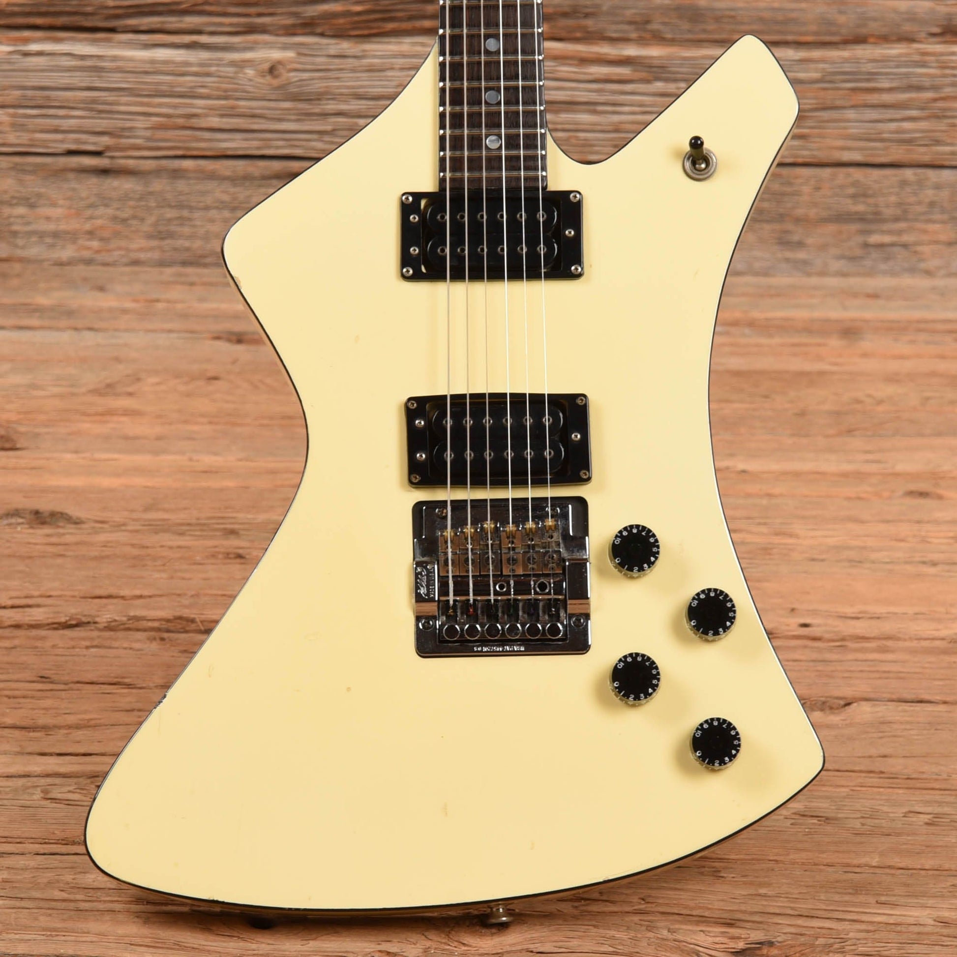 Washburn A-10 White 1980 Electric Guitars / Solid Body