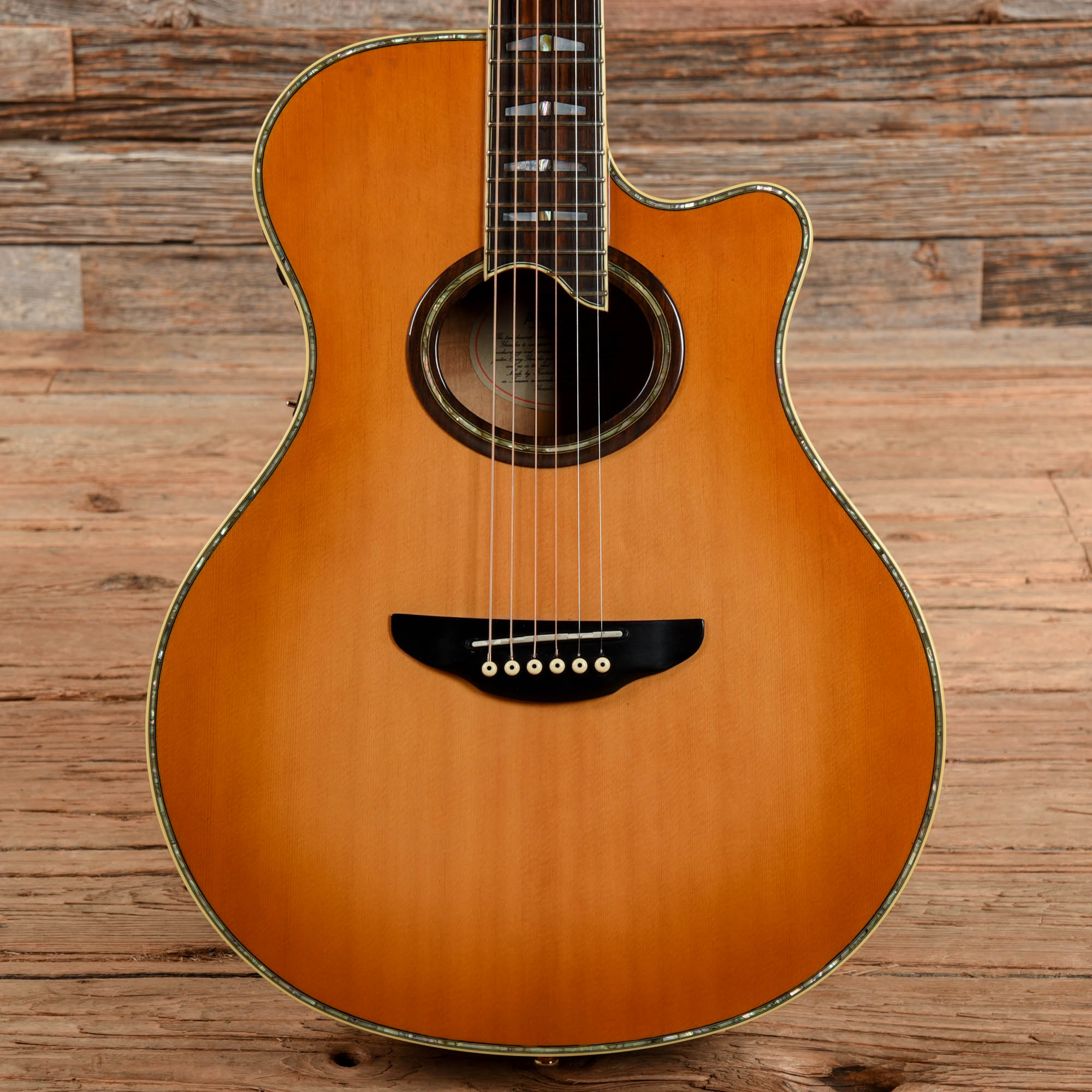 Yamaha APX-20 Sunburst 1990 – Chicago Music Exchange