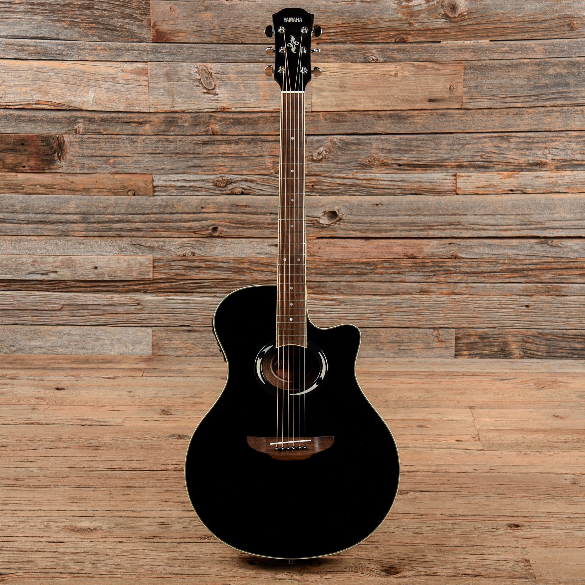 Yamaha APX500II Black 2012 Acoustic Guitars / Built-in Electronics