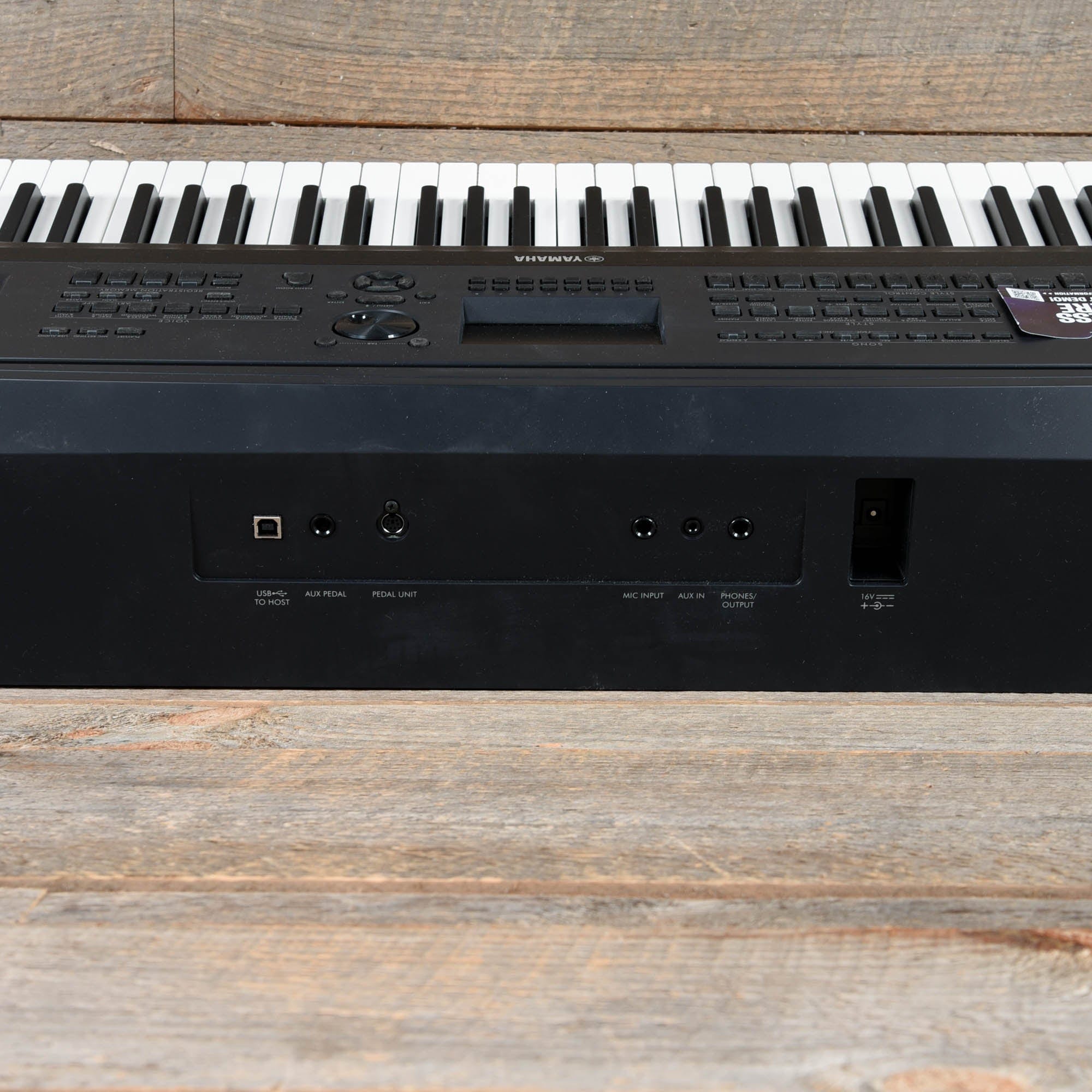 Yamaha DGX-670B 88-Key Portable Digital Piano w/ Power Adapter & Sustain Pedal Black Keyboards and Synths / Electric Pianos