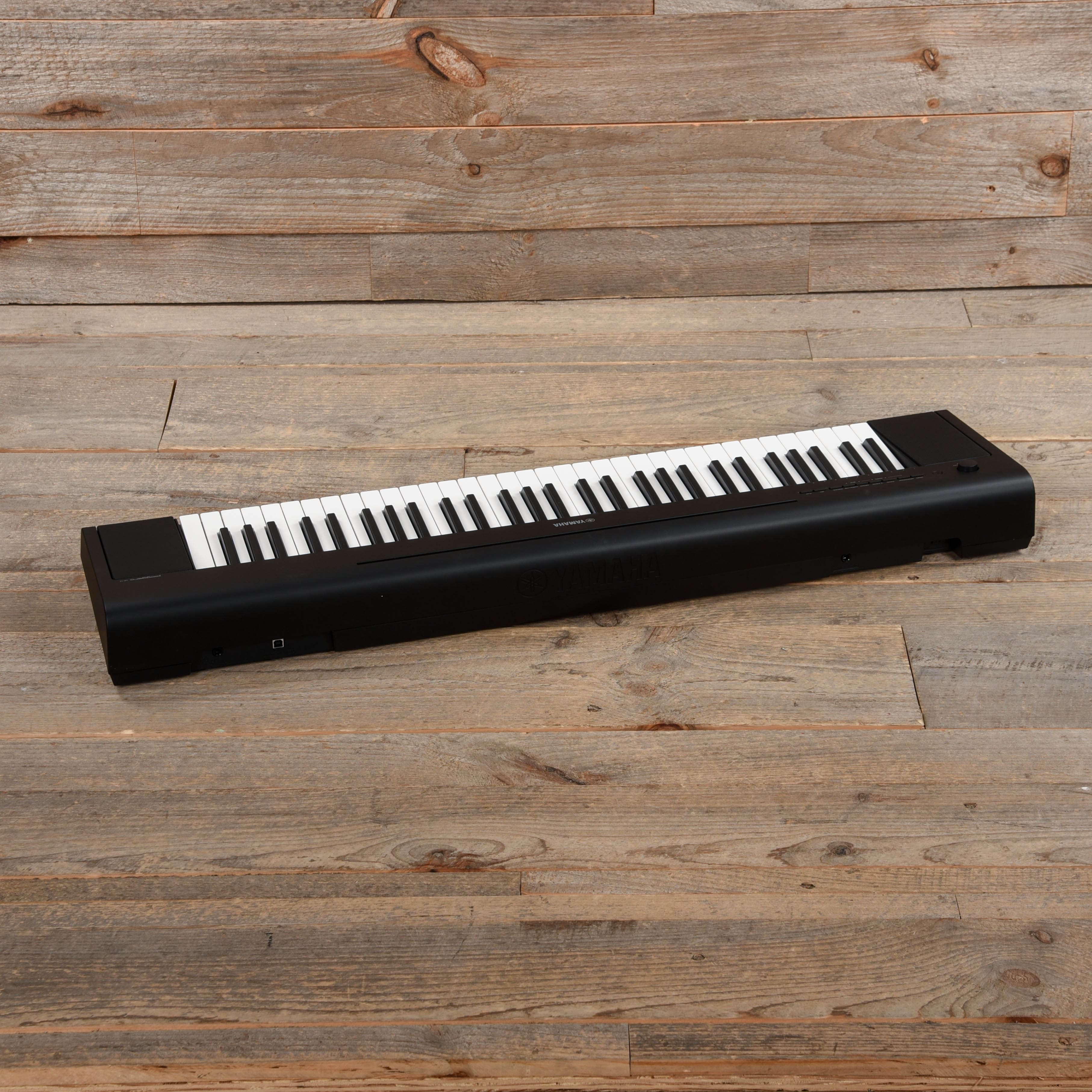 Yamaha Piaggero NP-15 61-key Ultra Portable Digital Piano Black Keyboards and Synths / Electric Pianos