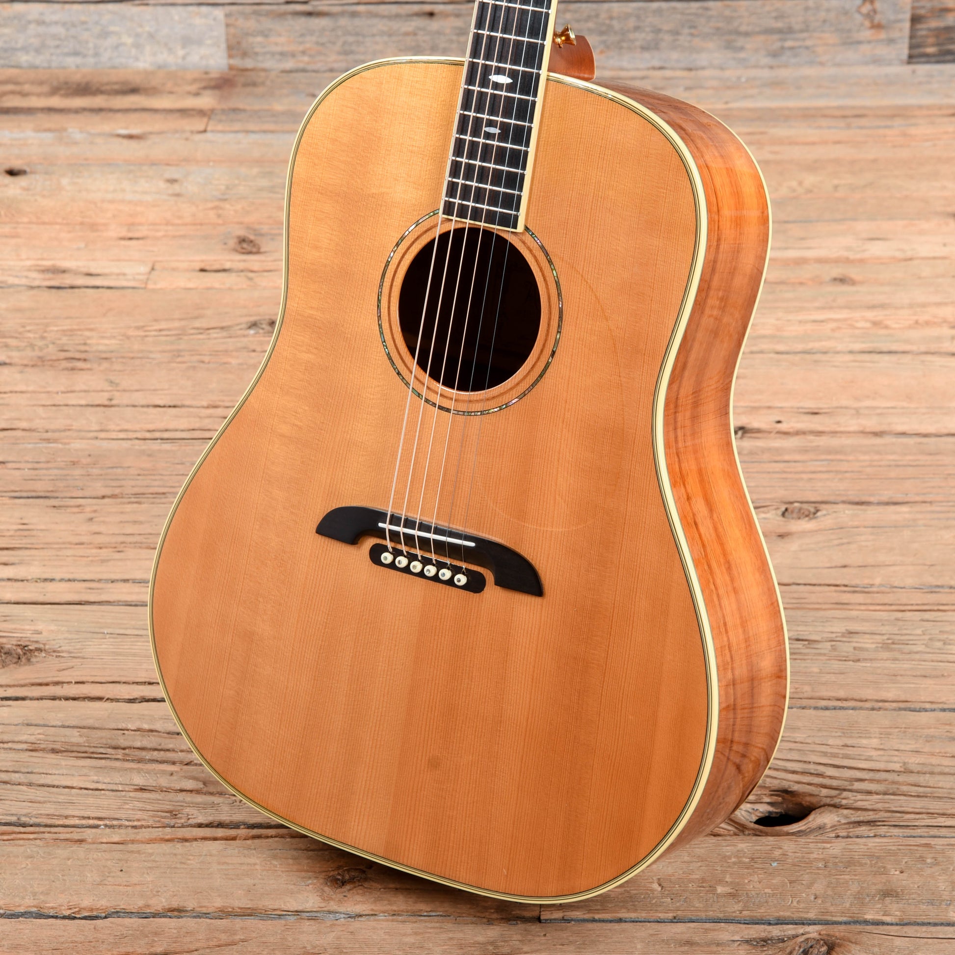 Alvarez Yairi DY-84K Natural Acoustic Guitars / Dreadnought