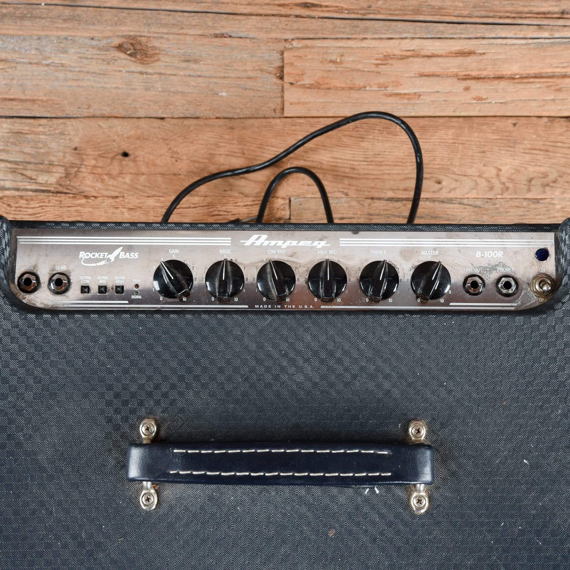 Ampeg Rocket Bass B-100R – Chicago Music Exchange