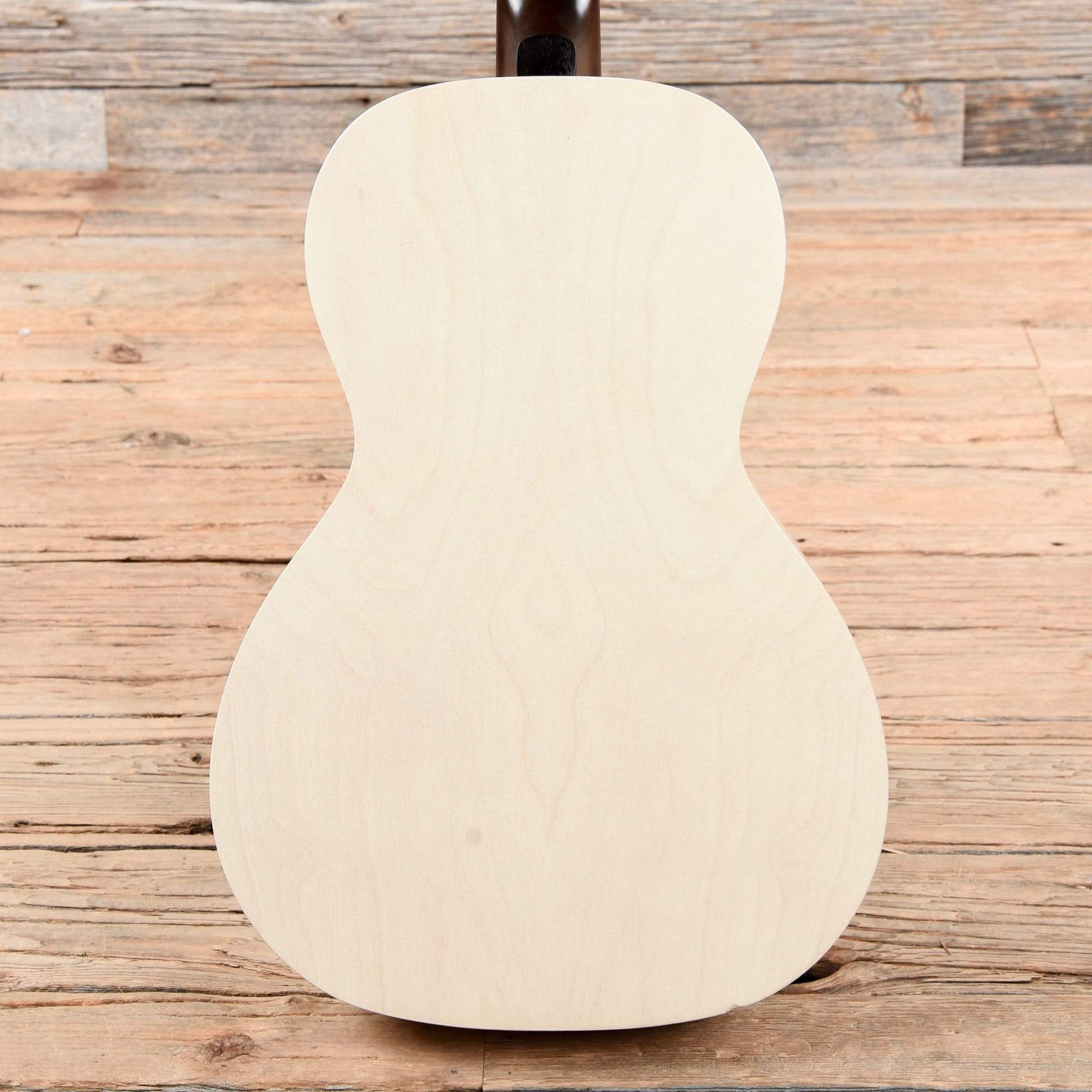 Art & Lutherie Roadhouse Parlor Acoustic/Electric Faded Cream Acoustic Guitars / Parlor