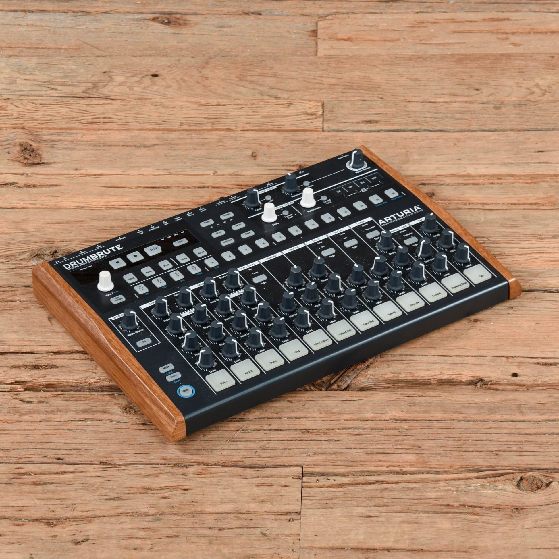 Arturia DrumBrute Analog Drum Machine and Sequencer Drums and Percussion / Drum Machines and Samplers