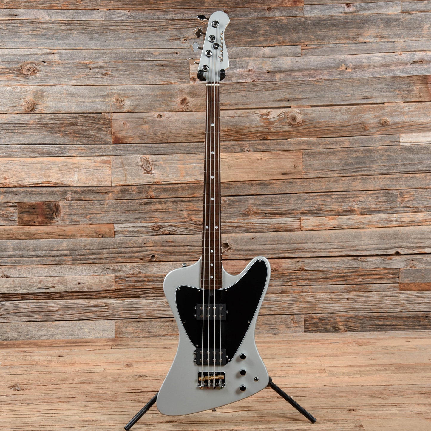 Ashdown Low Rider 4 Silver Bass Guitars / 4-String