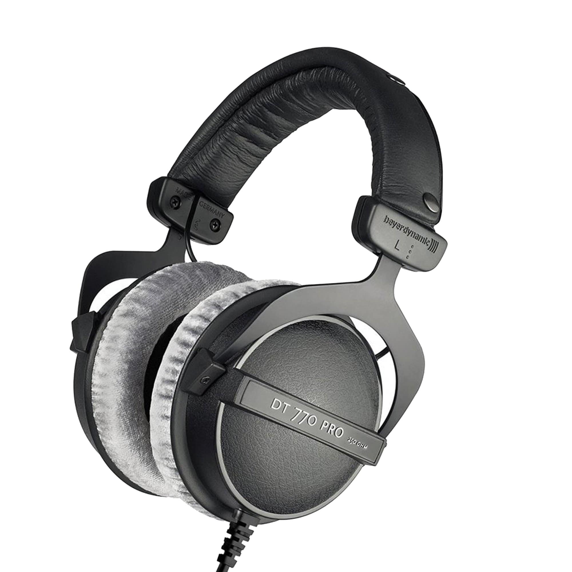 beyerdynamimc DT 770 Pro 250 Ohm Studio Headphones Home Audio / Headphones / Closed-back Headphones