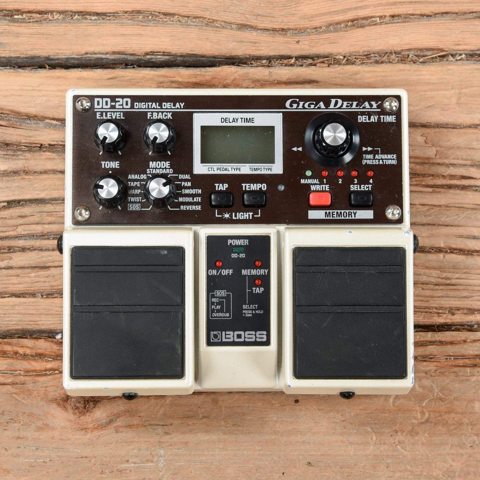 Boss DD-20 Giga Delay Effects and Pedals / Delay