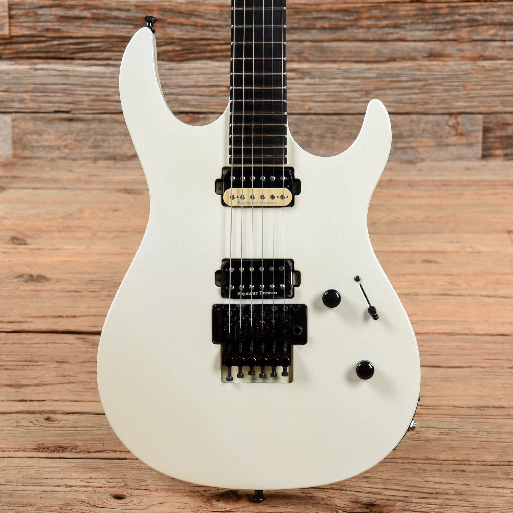 Carvin DC600 Snow White – Chicago Music Exchange