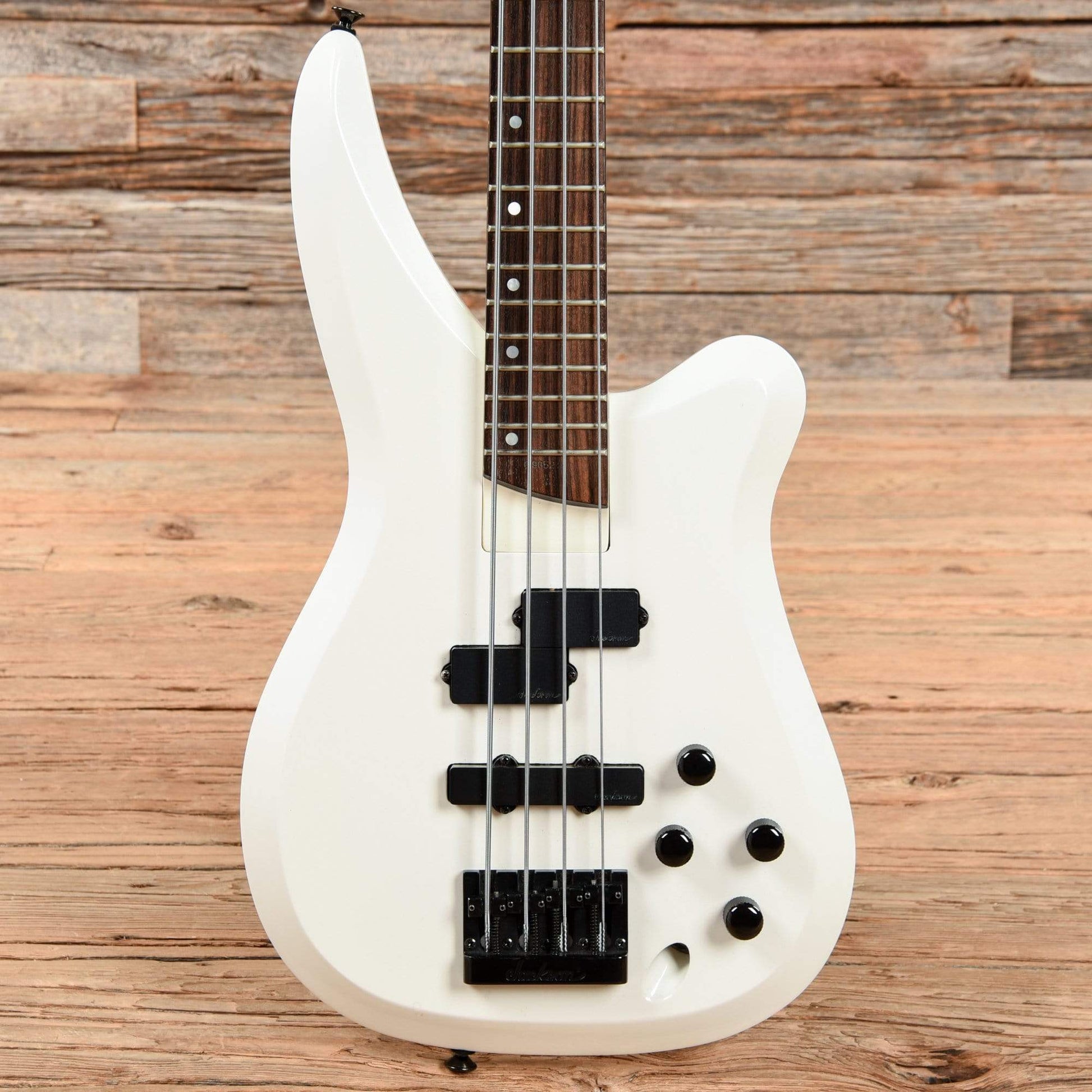 Charvel Eliminator Bass White 1990 Bass Guitars / Short Scale