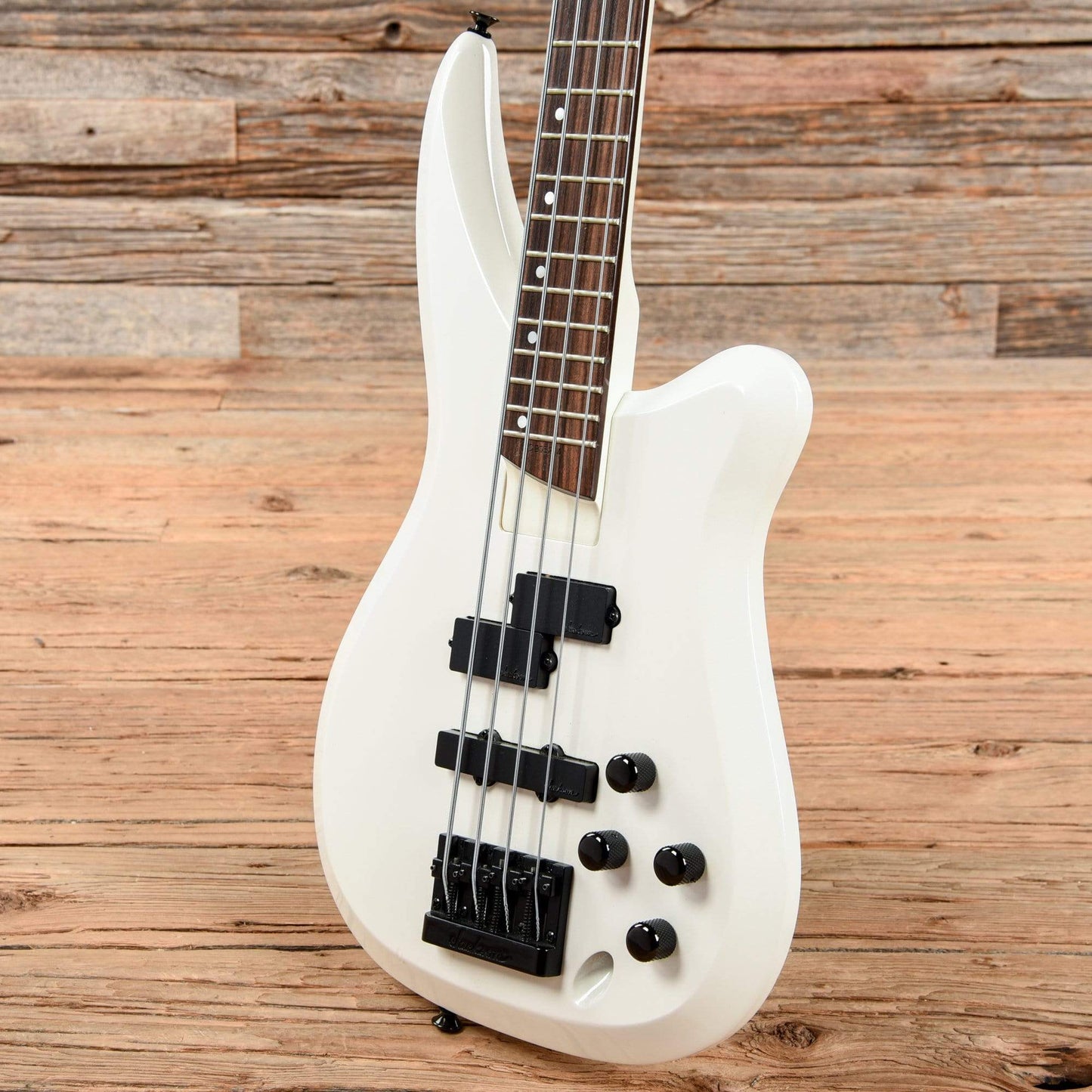 Charvel Eliminator Bass White 1990 Bass Guitars / Short Scale