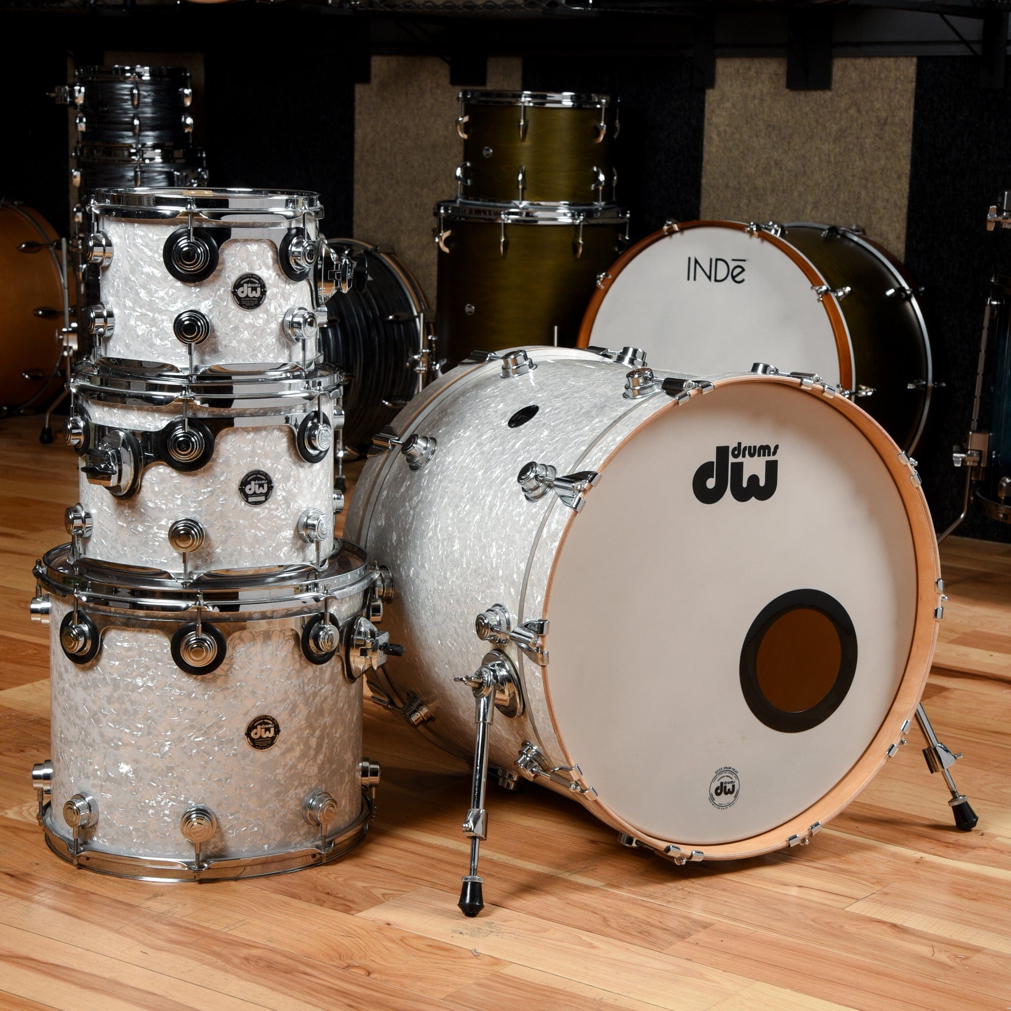 Collectors Series 10/12/14/22 2000s White Marine Pearl USED Drums and Percussion / Acoustic Drums / Full Acoustic Kits