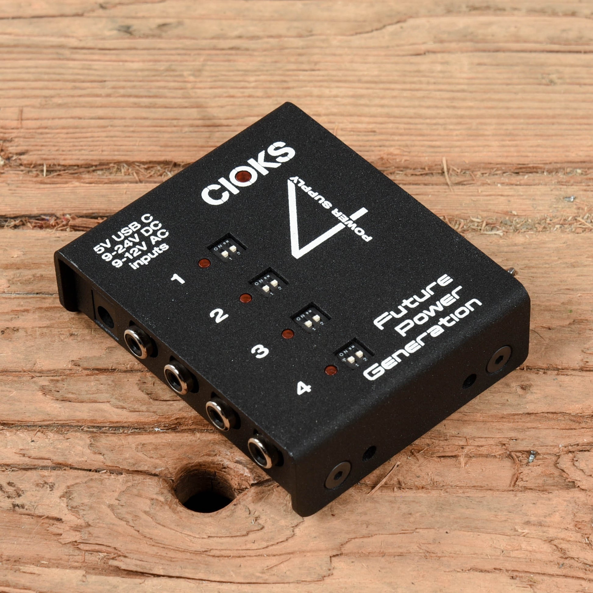 CIOKS 4 Power Supply Effects and Pedals / Pedalboards and Power Supplies