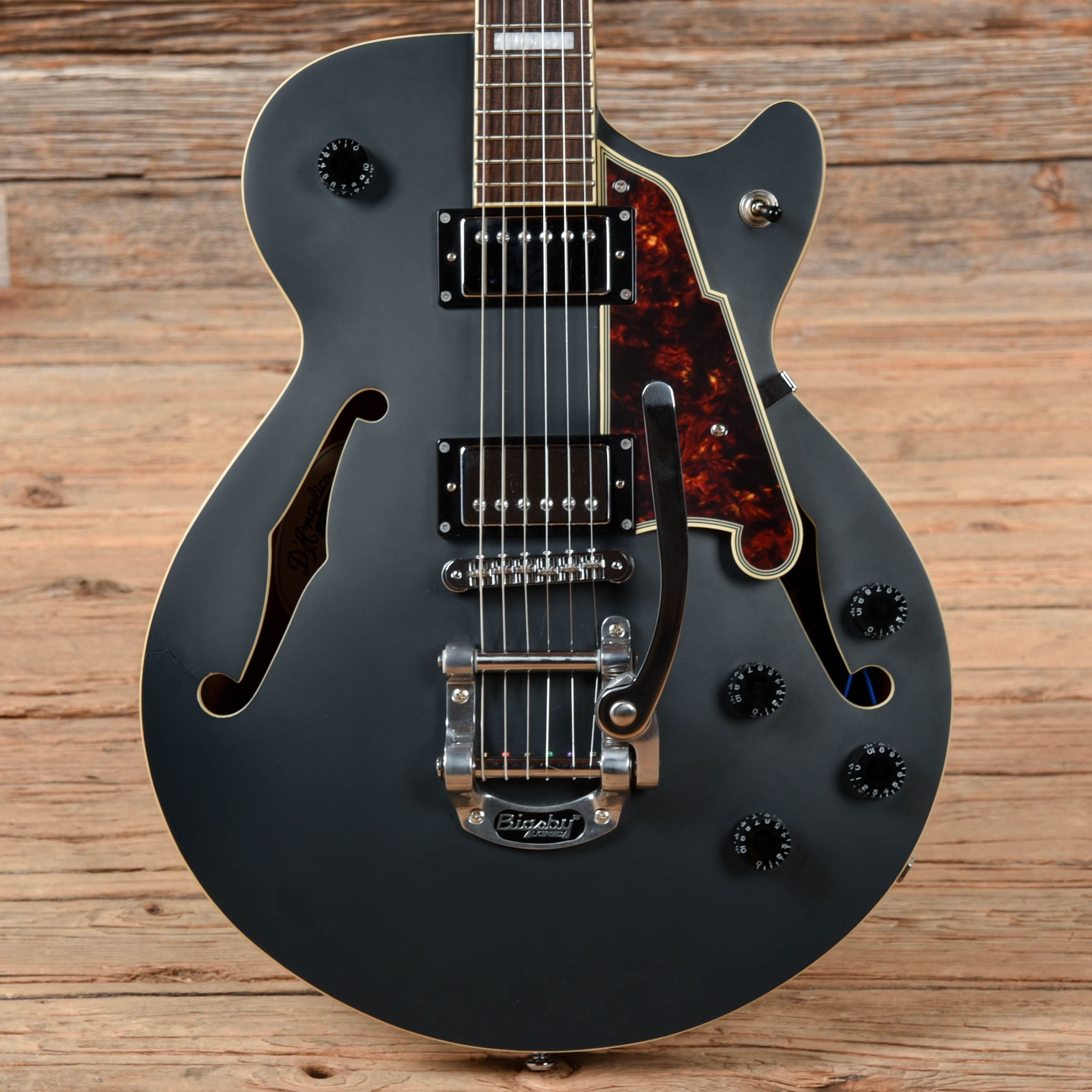 D'Angelico Premier SS Semi-Hollow Single Cutaway Bob Weir Signature Ma –  Chicago Music Exchange