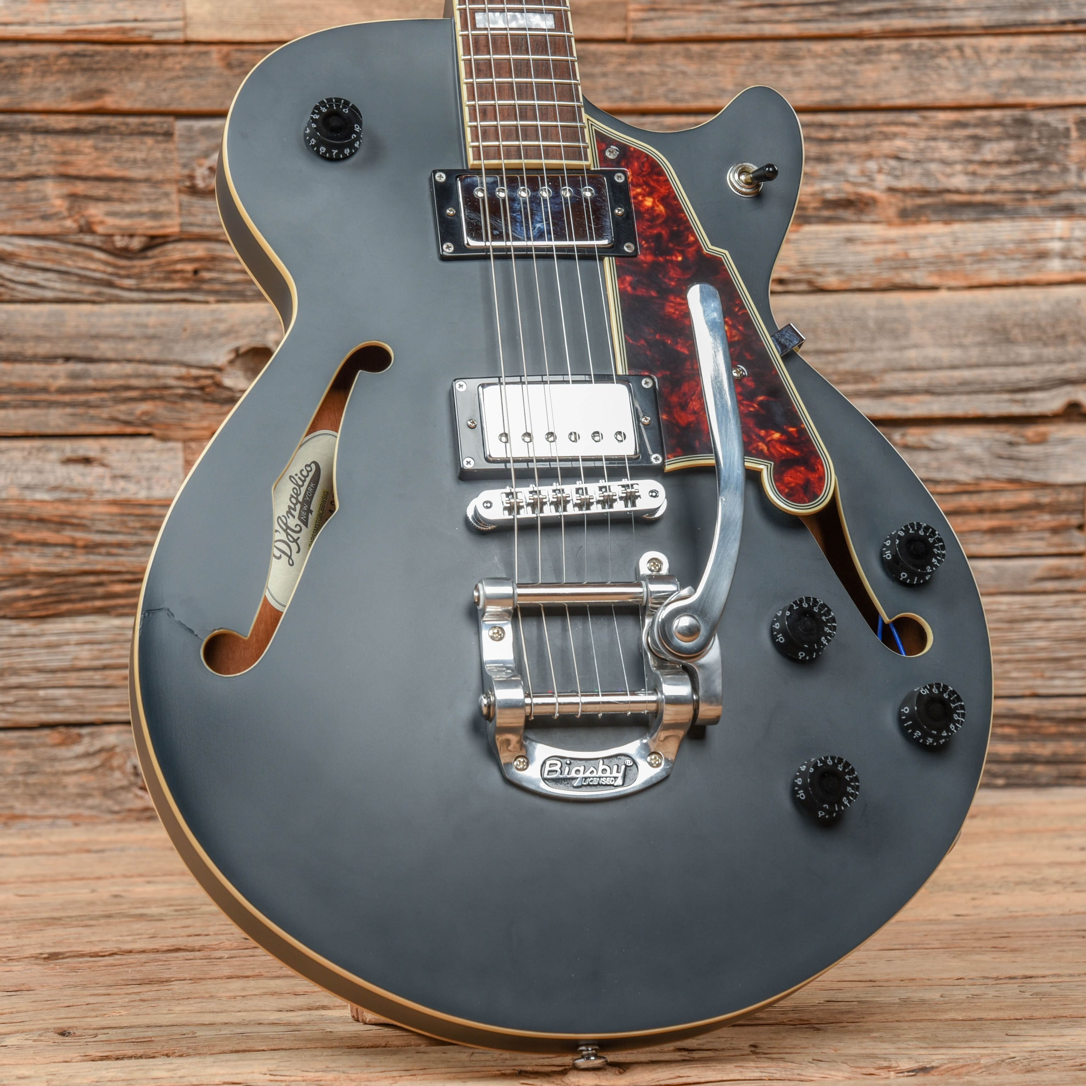 D'Angelico Premier SS Semi-Hollow Single Cutaway Bob Weir Signature Ma –  Chicago Music Exchange