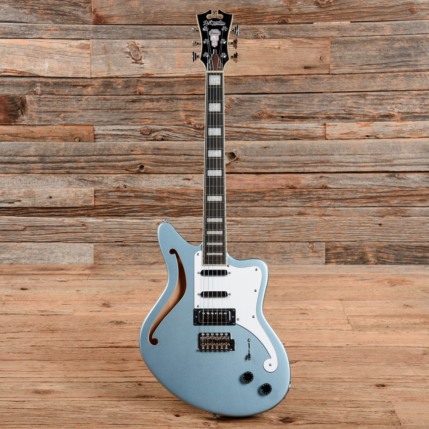 D'Angelico Premier Bedford SH Blue Electric Guitars / Semi-Hollow