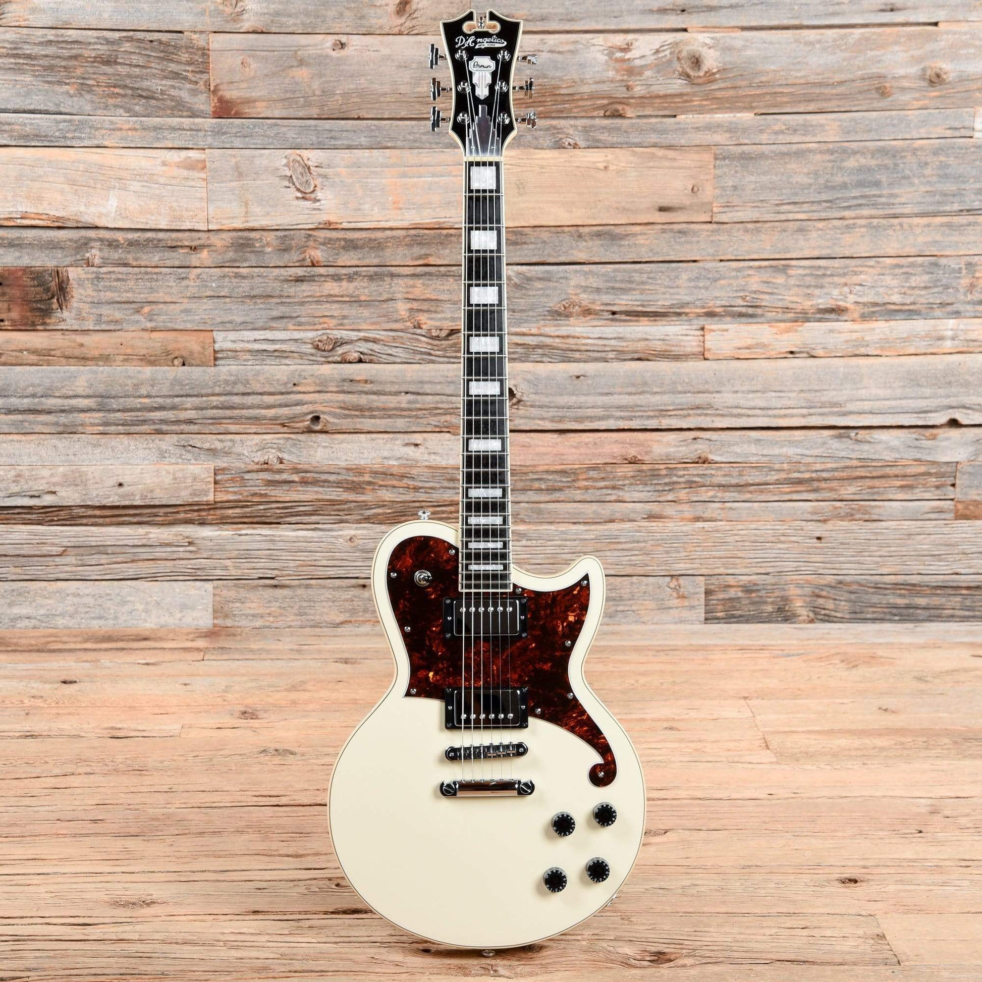 D'Angelico Premier Atlantic Antique White 2018 Electric Guitars / Solid Body