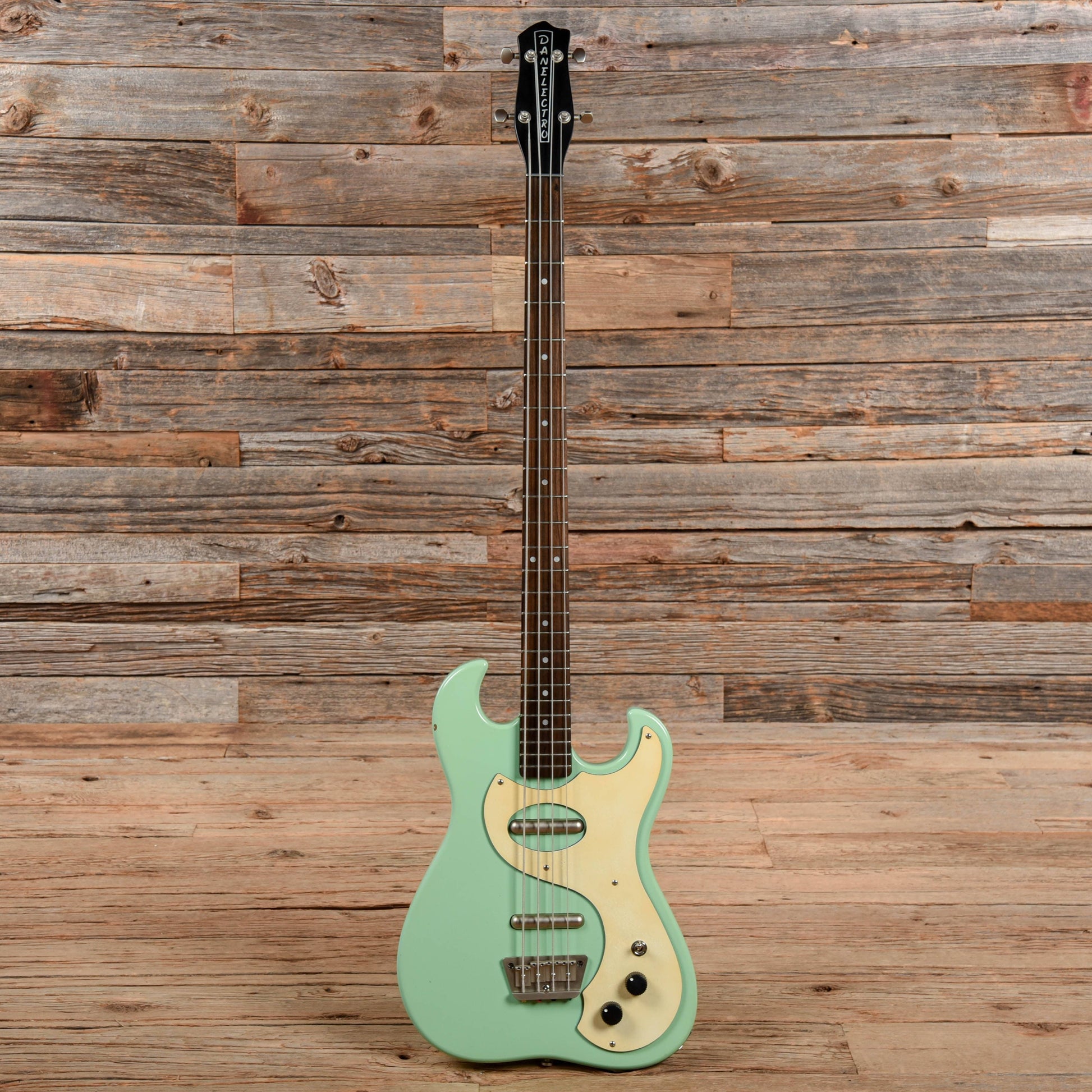 Danelectro 63 Bass Surf Green Bass Guitars / 4-String