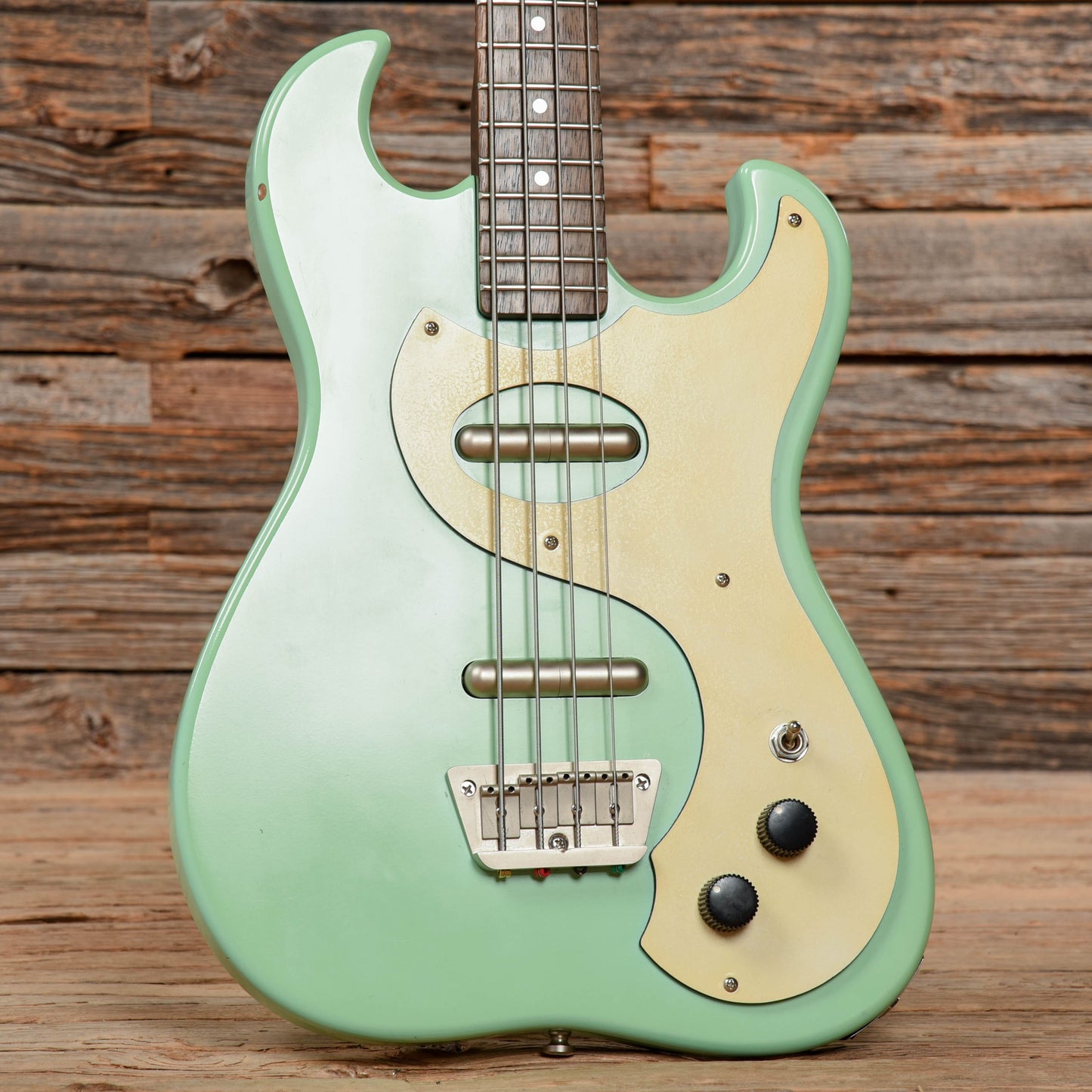 Danelectro 63 Bass Surf Green Bass Guitars / 4-String