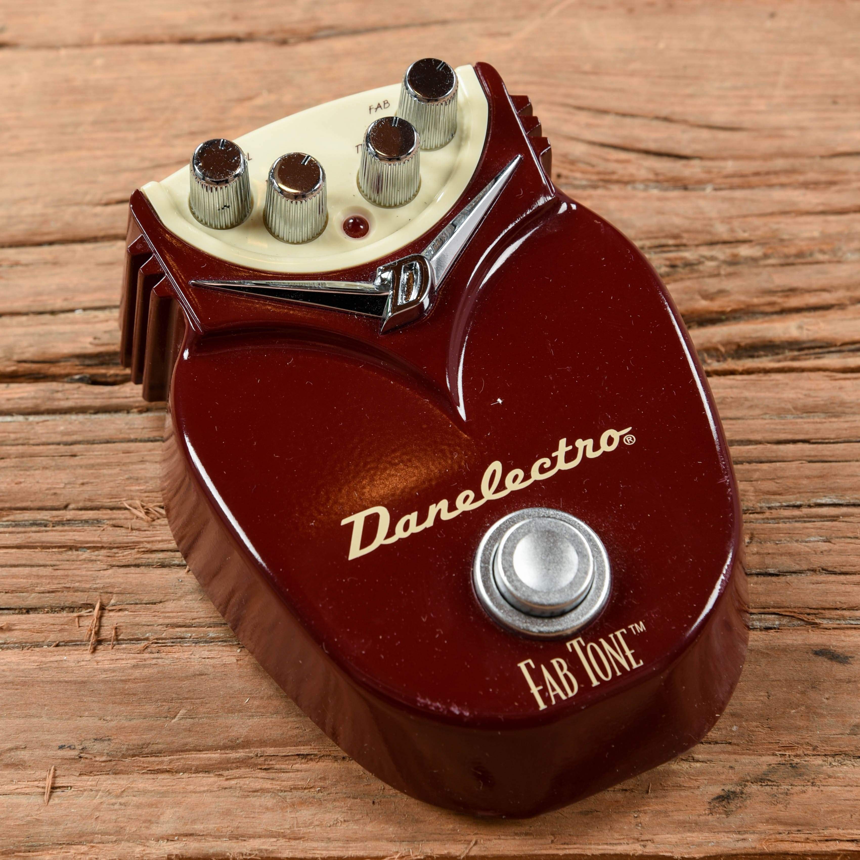 Danelectro Fab Tone Distortion – Chicago Music Exchange