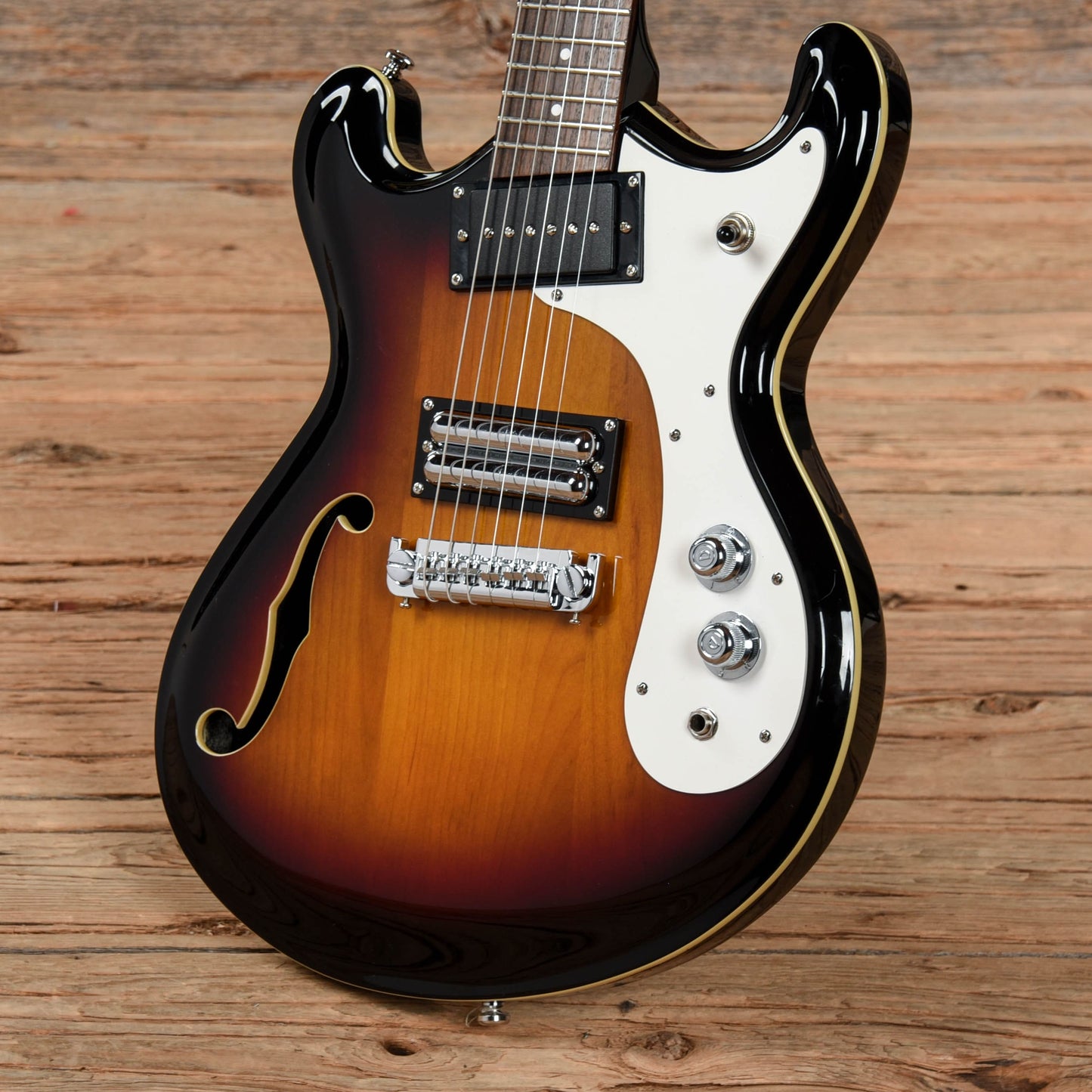 Danelectro The '66 Sunburst Electric Guitars / Solid Body