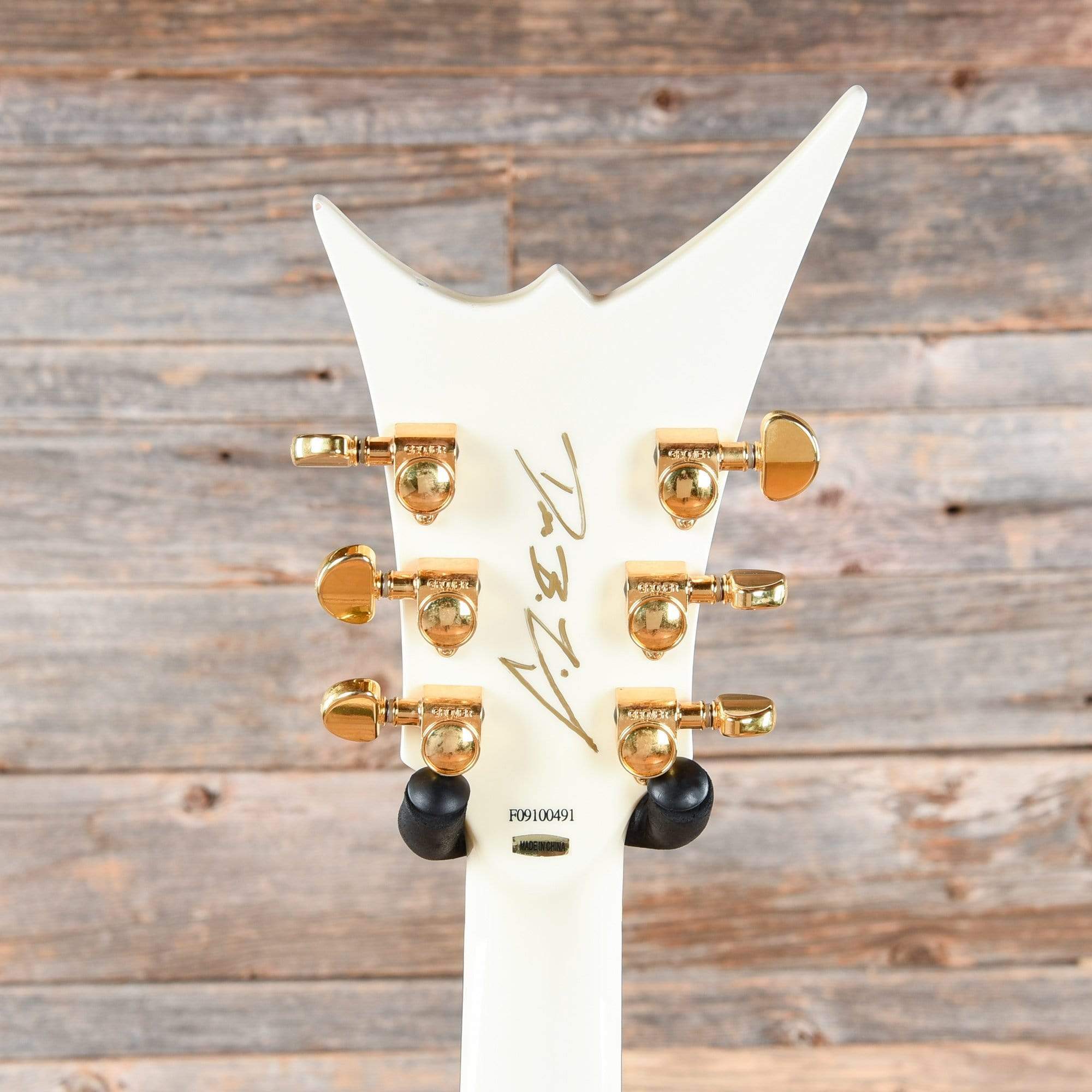 DBZ Guitars Bird Of Prey White 2009 – Chicago Music Exchange