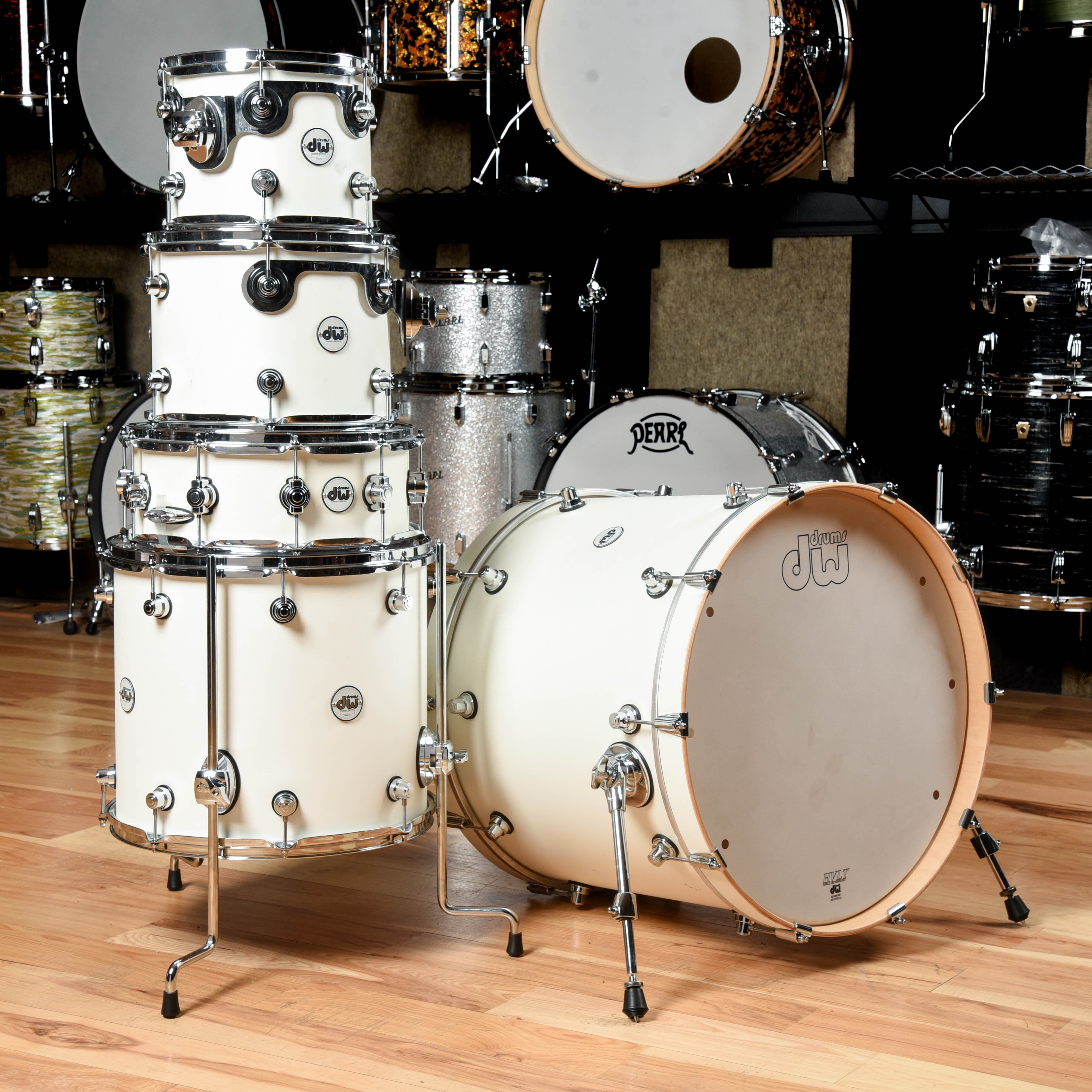 DW Design Series 10/12/16/22/ 5.5 x 14 5 pc.  Arctic White USED Drums and Percussion / Acoustic Drums / Full Acoustic Kits