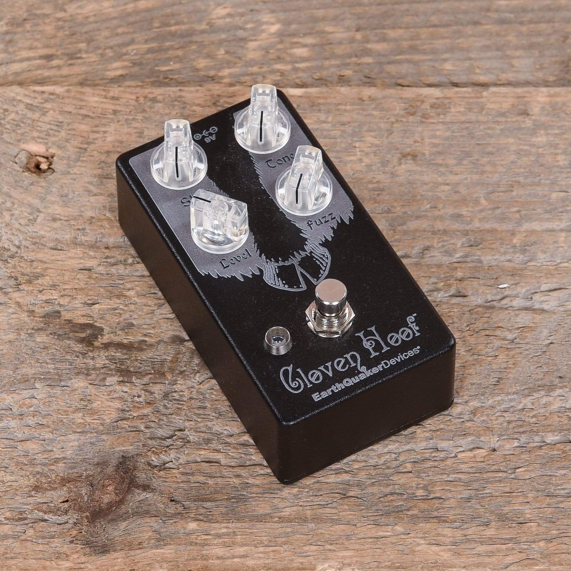 Earthquaker Devices Cloven Hoof v2 Inverse Black – Chicago Music Exchange