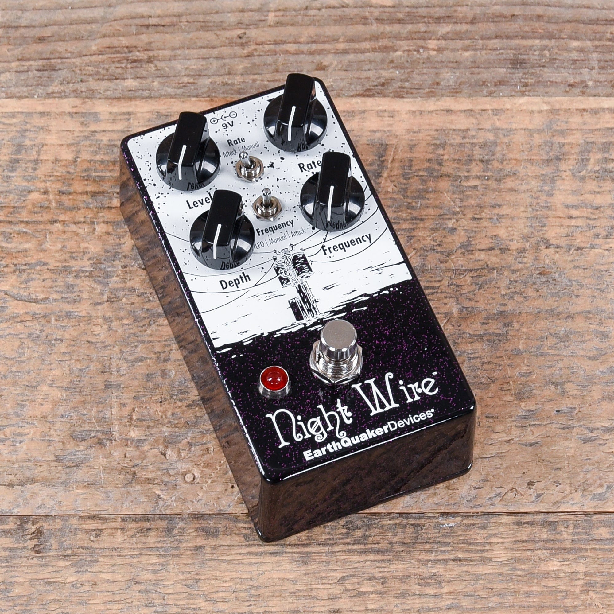 Earthquaker Devices Night Wire Dynamic Harmonic Tremolo v2