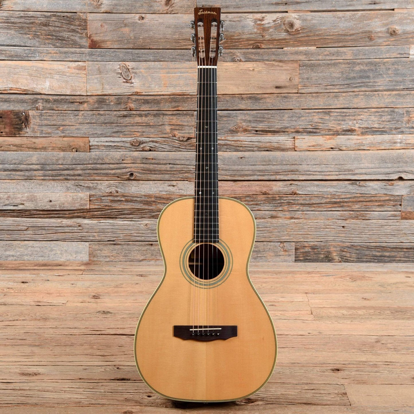 Eastman E20P Natural Acoustic Guitars / Parlor