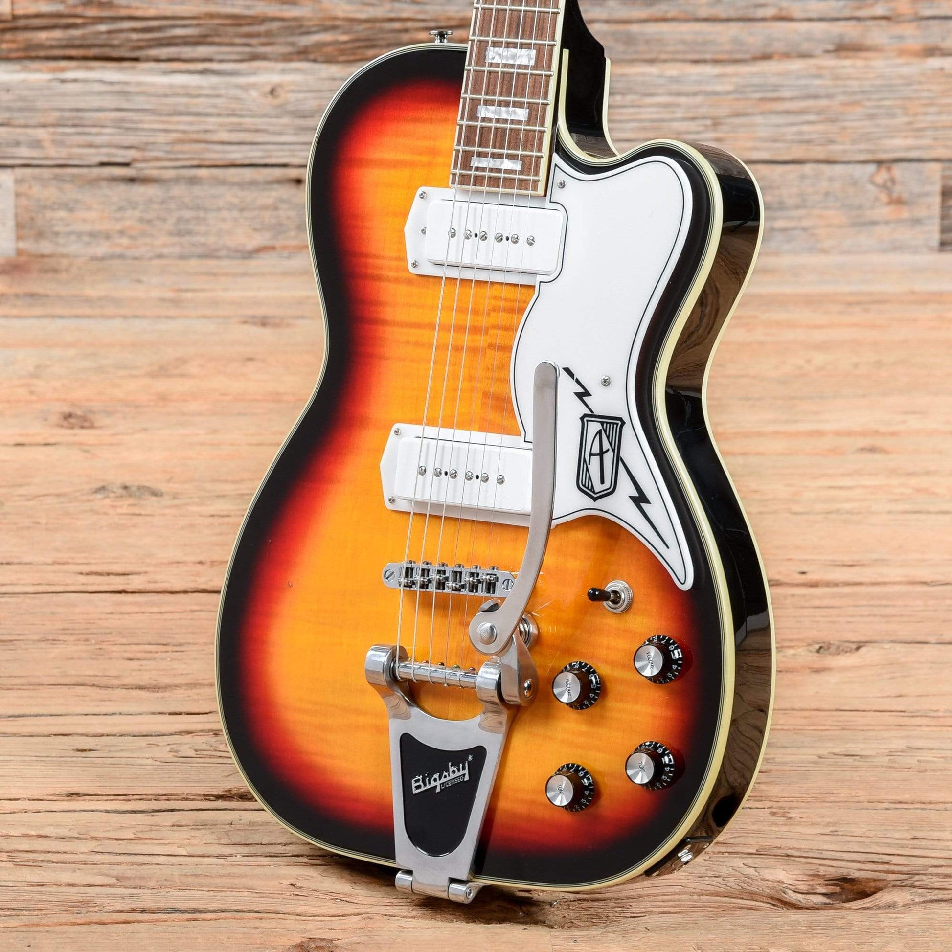 Eastwood Airline Tuxedo CB 3-Tone Sunburst Electric Guitars / Hollow Body