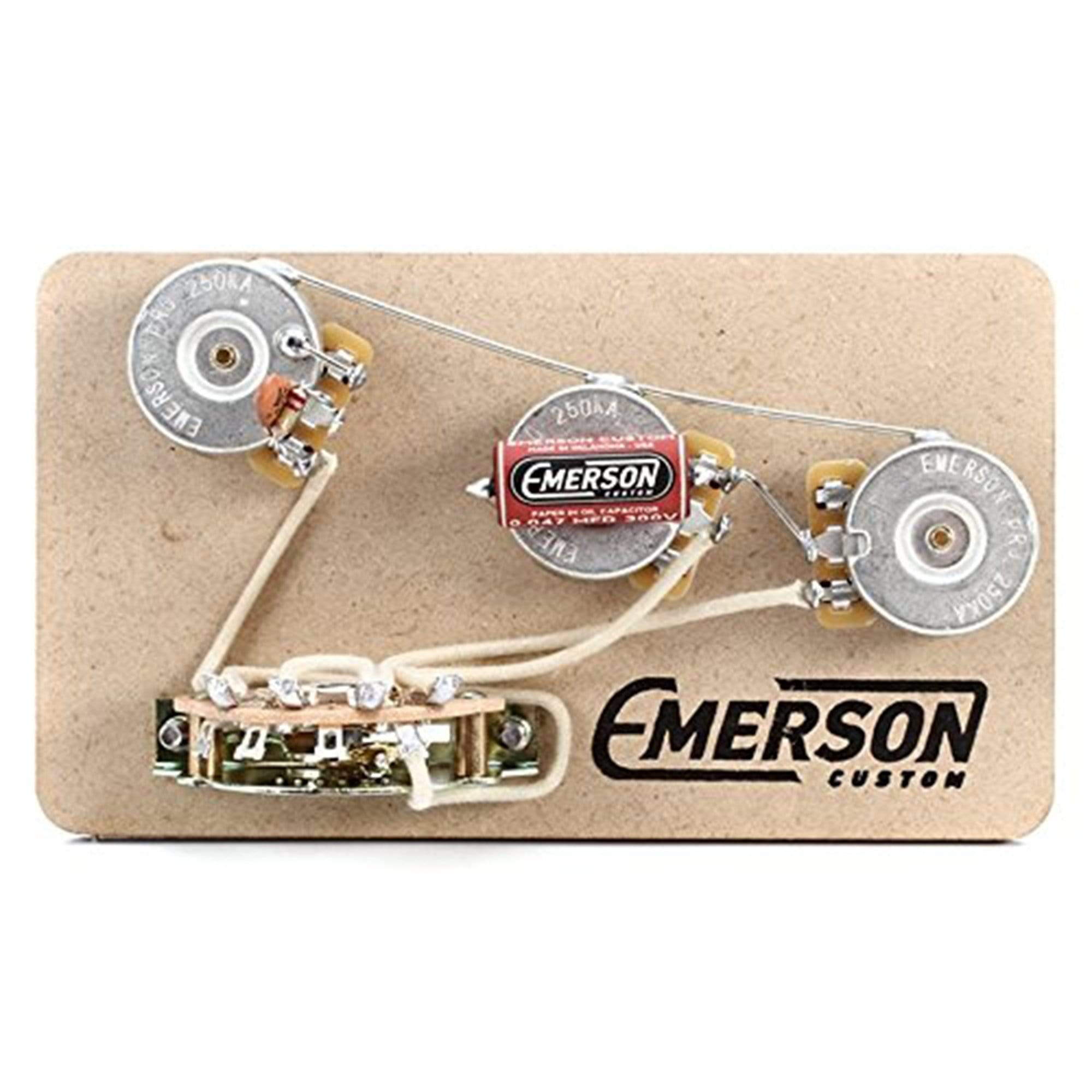 https://www.chicagomusicexchange.com/cdn/shop/products/emerson-parts-guitar-pickups-emerson-custom-prewired-kit-for-strat-5-way-blender-250k-ohm-pots-0-022uf-capacitor-em-s5-b-250k-17215926861959_2000x.jpg?v=1649808852