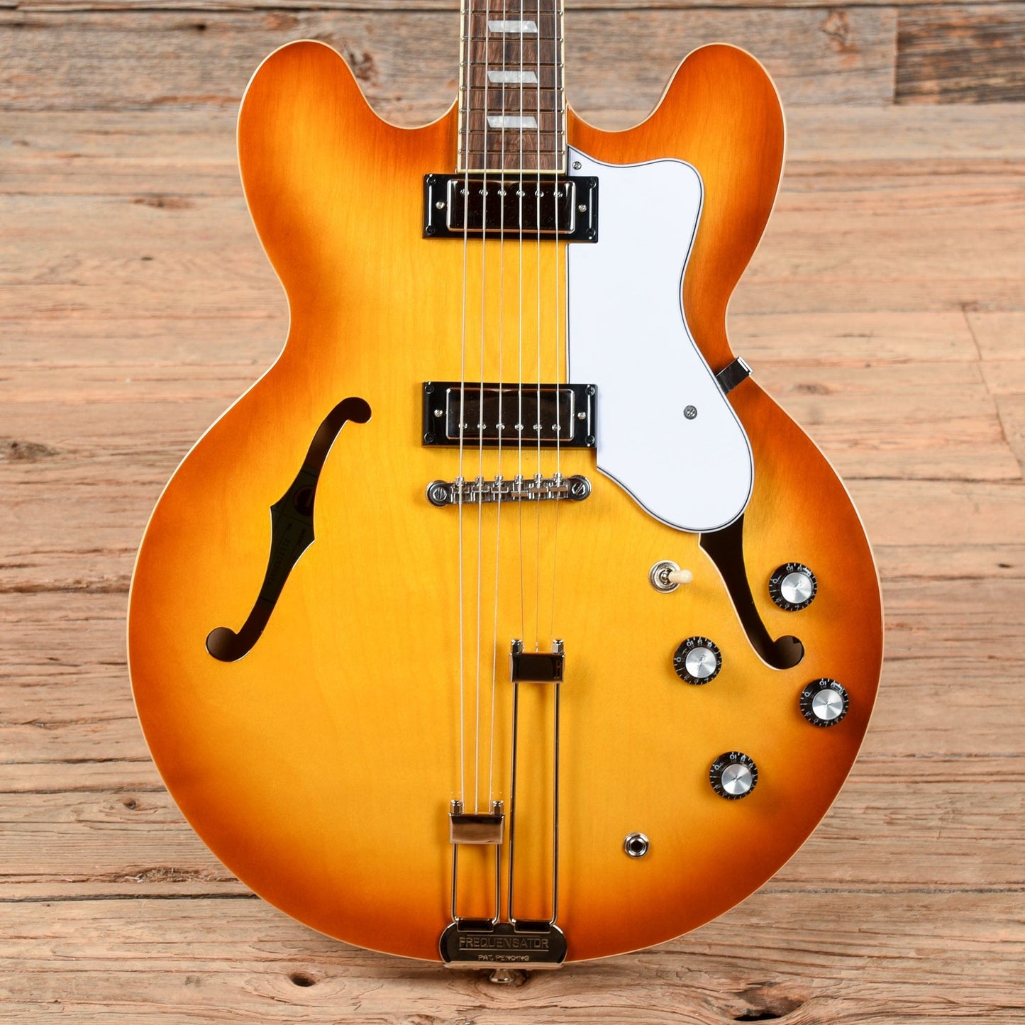 Epiphone Riviera Frequensator Sunburst 2021 Electric Guitars / Semi-Hollow