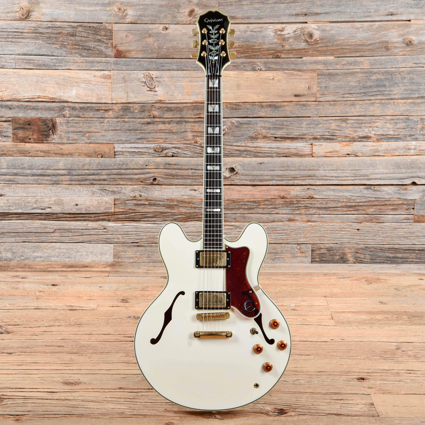 Epiphone Sheraton Alpine White 1997 Electric Guitars / Semi-Hollow