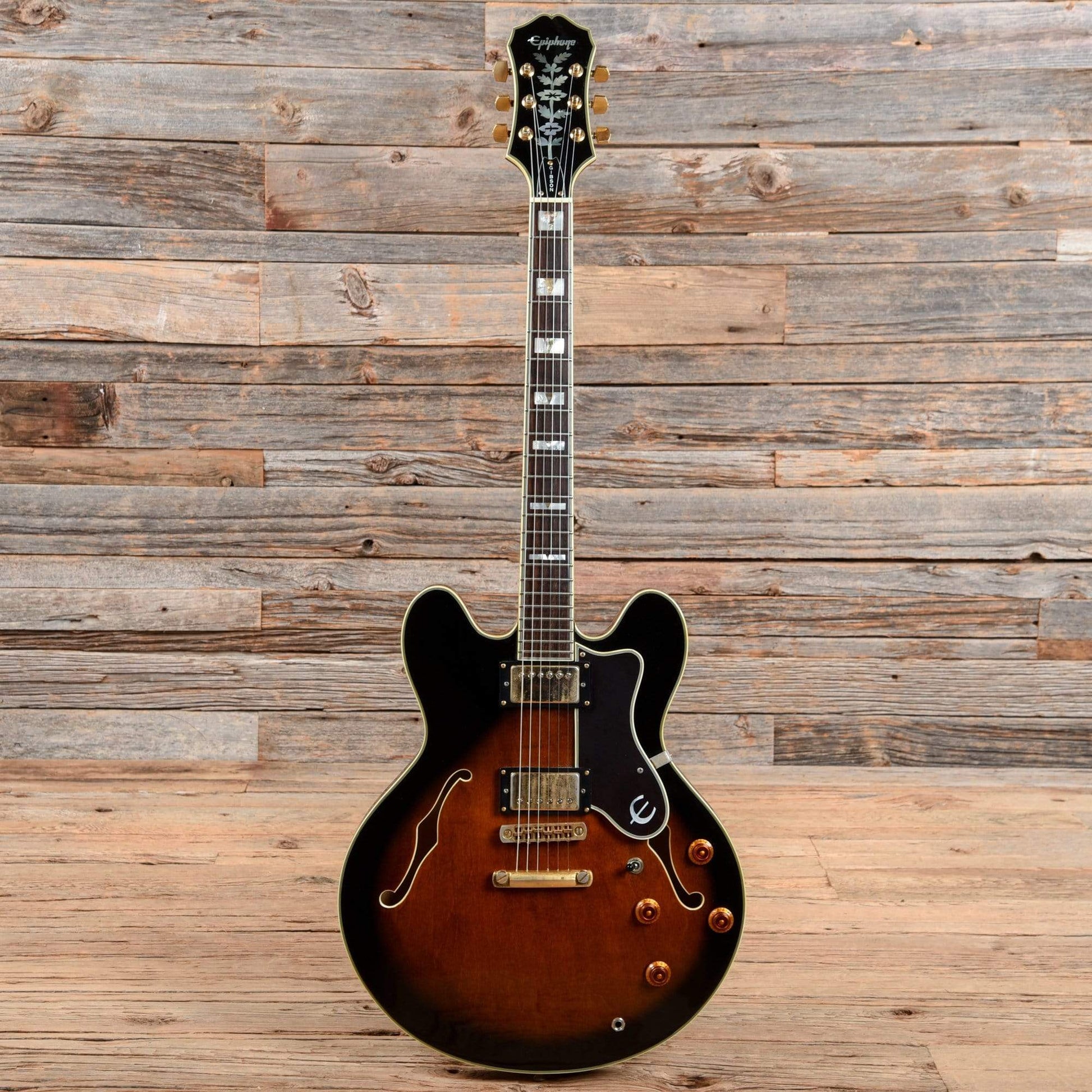 Epiphone Sheraton Sunburst 1997 Electric Guitars / Semi-Hollow