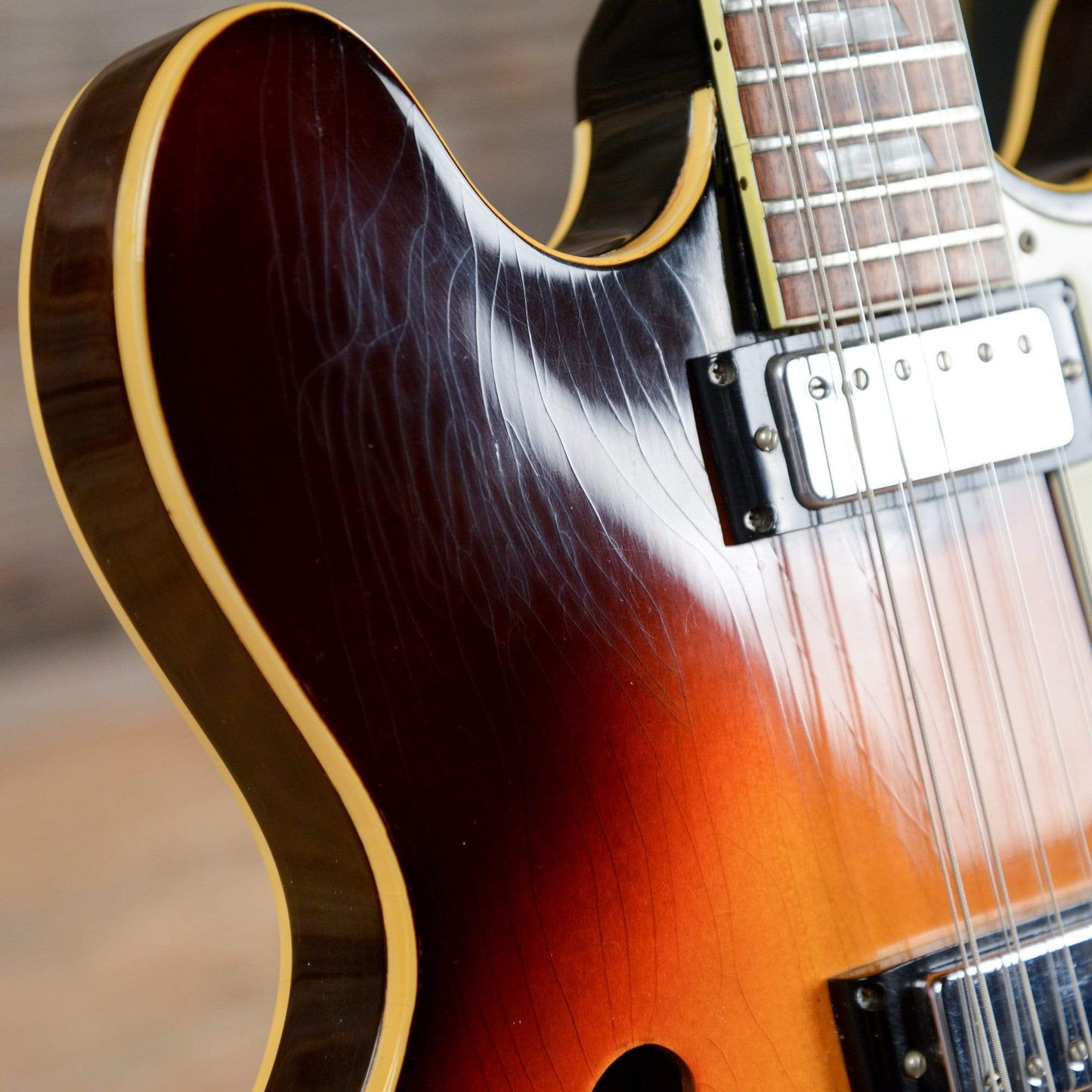 Epiphone  Sunburst 1967 Electric Guitars / Semi-Hollow