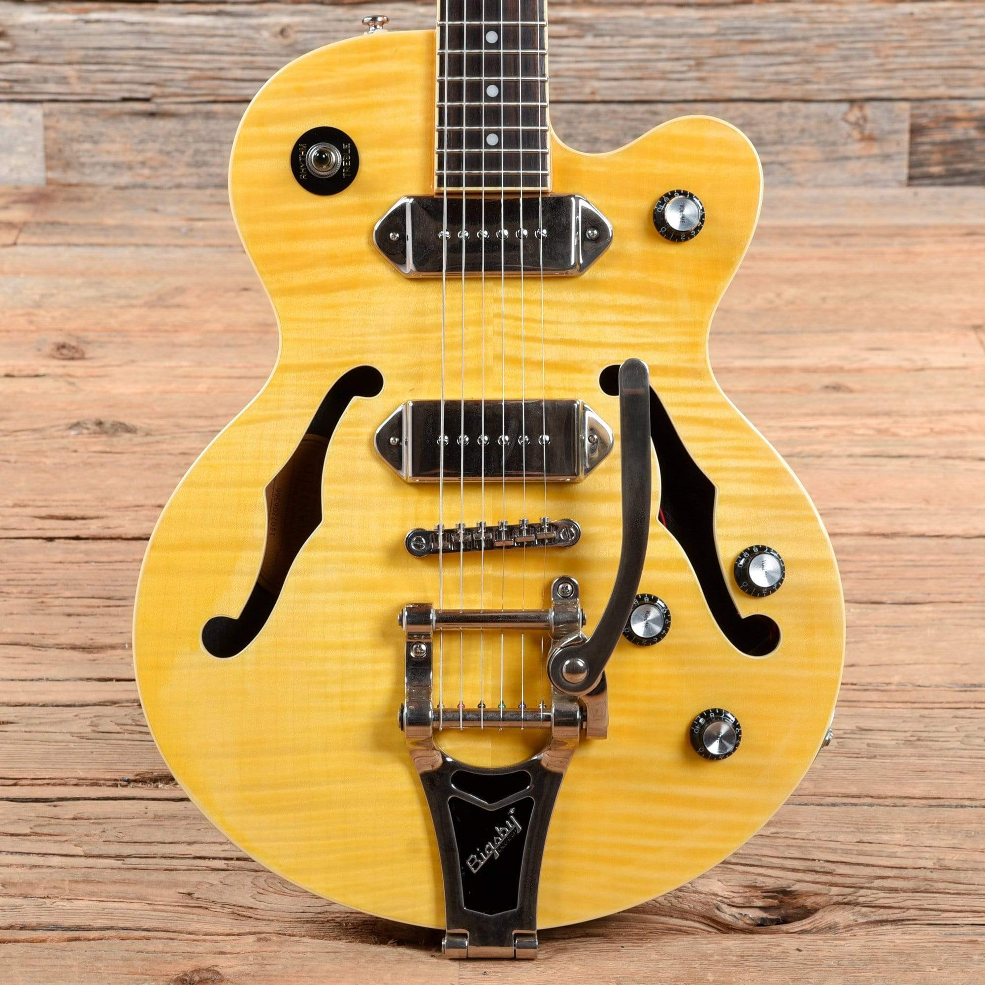 Epiphone WildKat Antique Natural 2014 Electric Guitars / Semi-Hollow