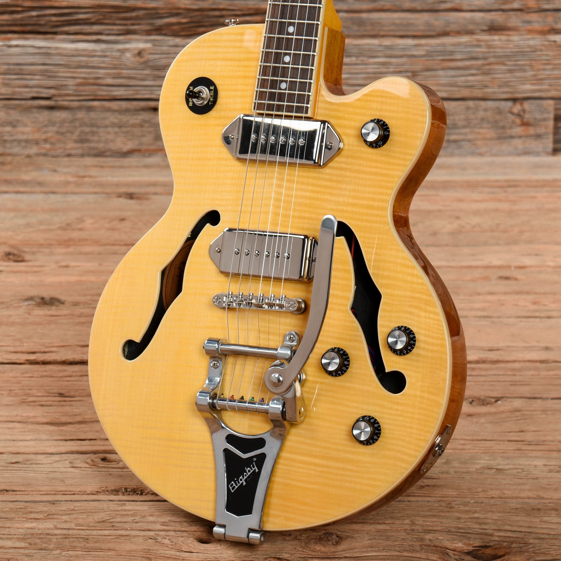 Epiphone Wildkat Antique Natural Electric Guitars / Semi-Hollow